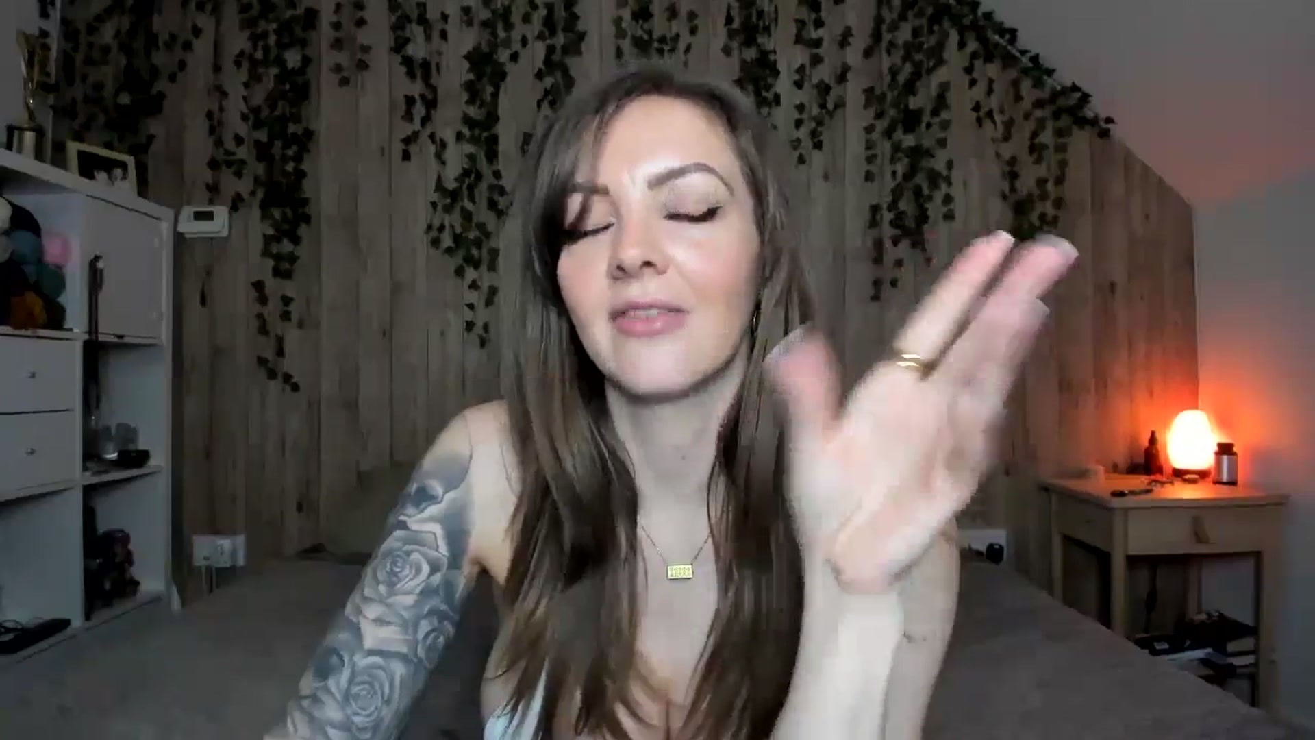 Gallery image thumbnail from thisisjessdx's myfreecams stream on, 07/15/2024, 19:28 image 2 of 20