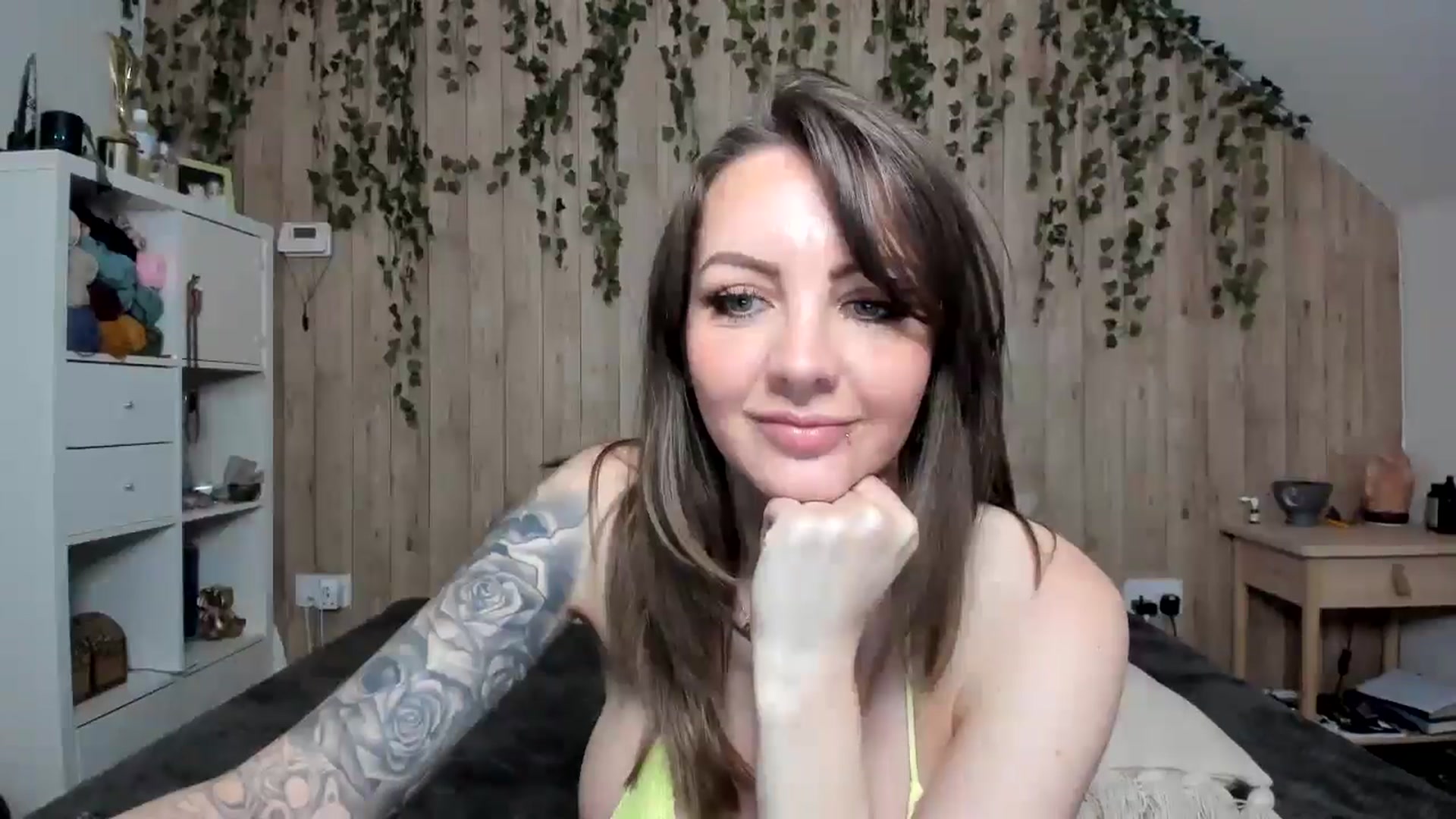 Gallery image thumbnail from thisisjessdx's myfreecams stream on, 07/28/2024, 16:14 image 13 of 20