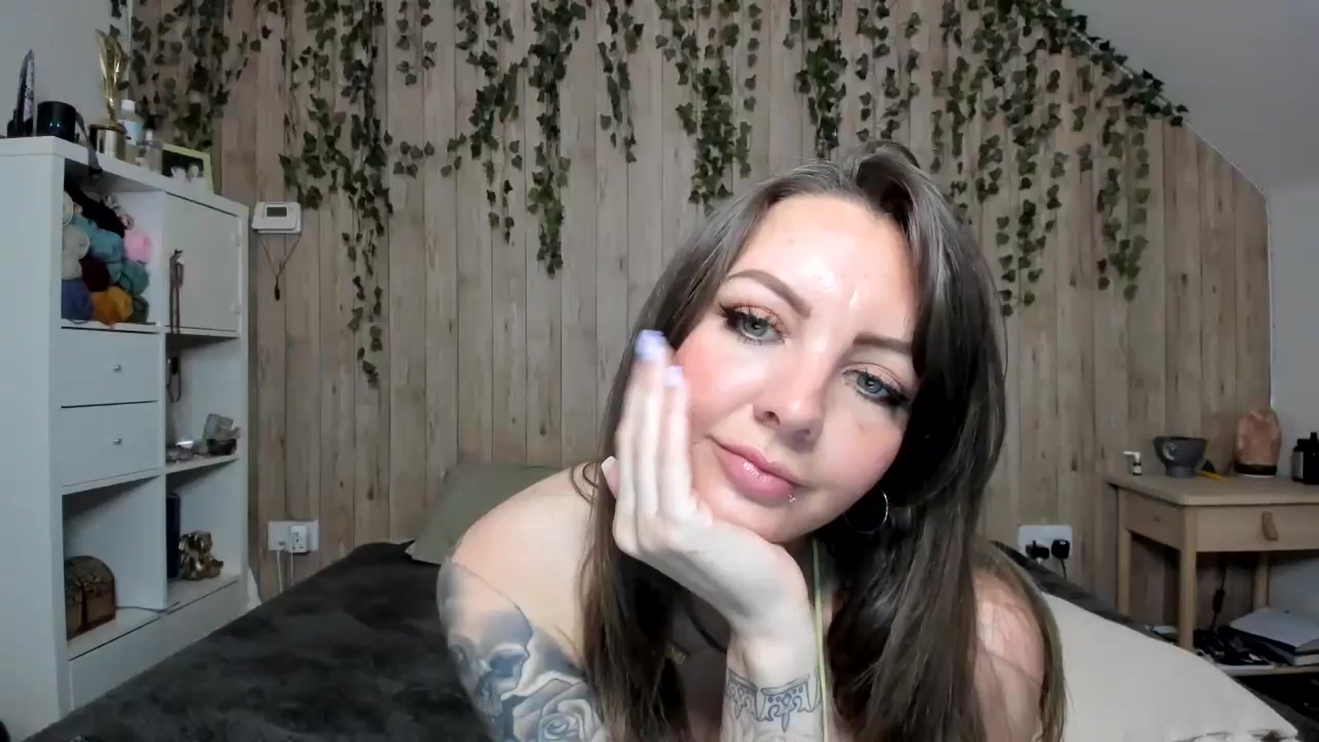 Gallery image thumbnail from thisisjessdx's myfreecams stream on, 07/28/2024, 16:14 image 1 of 20
