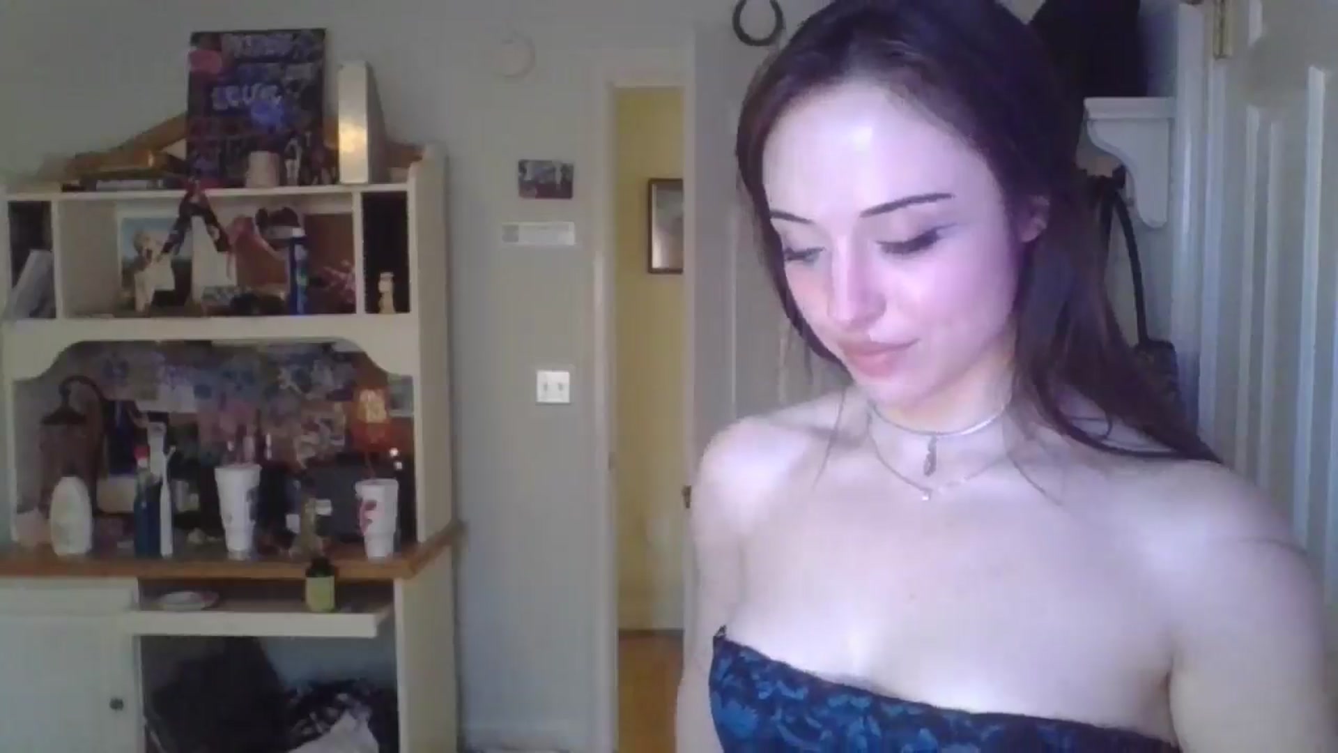 Gallery image thumbnail from thotfuldotter's myfreecams stream on, 02/04/2025, 18:20 image 19 of 20