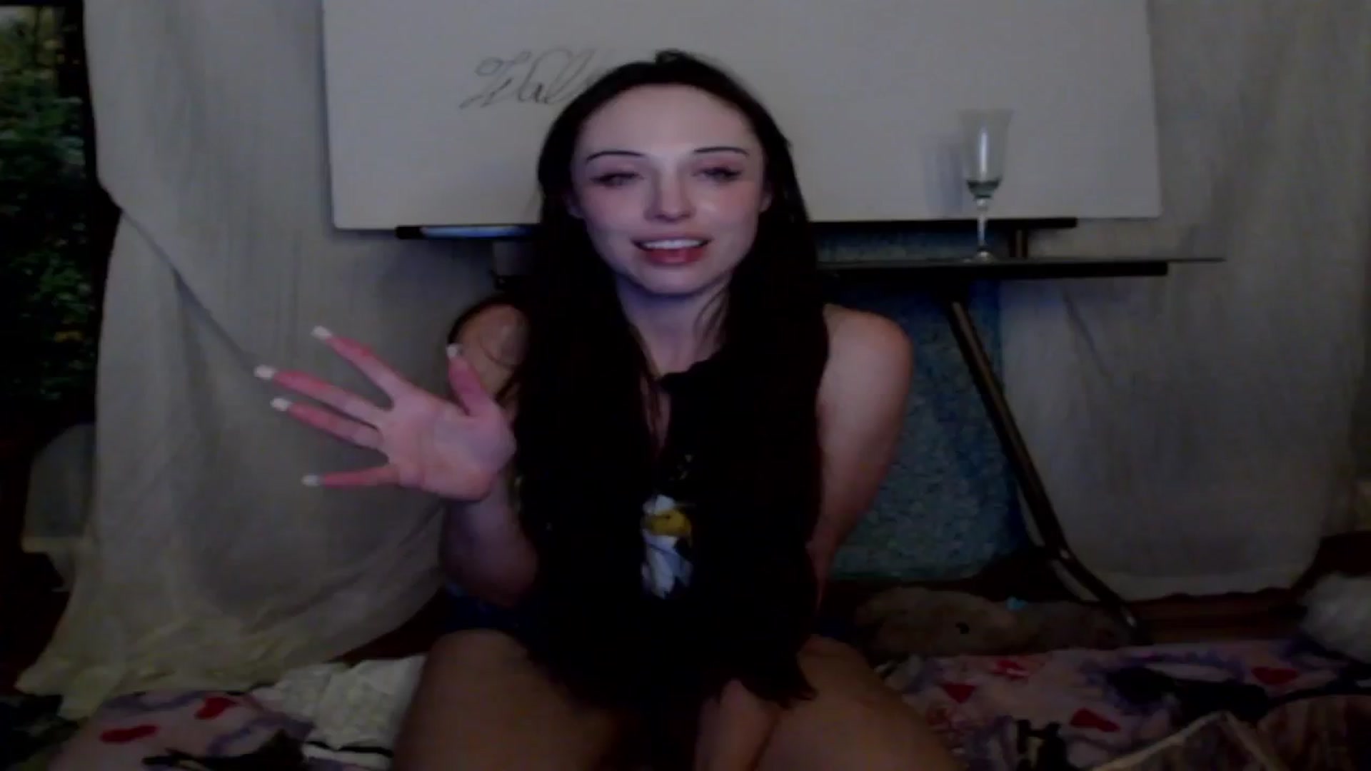 Gallery image thumbnail from thotfuldotter's myfreecams stream on, 02/06/2025, 04:49 image 19 of 20