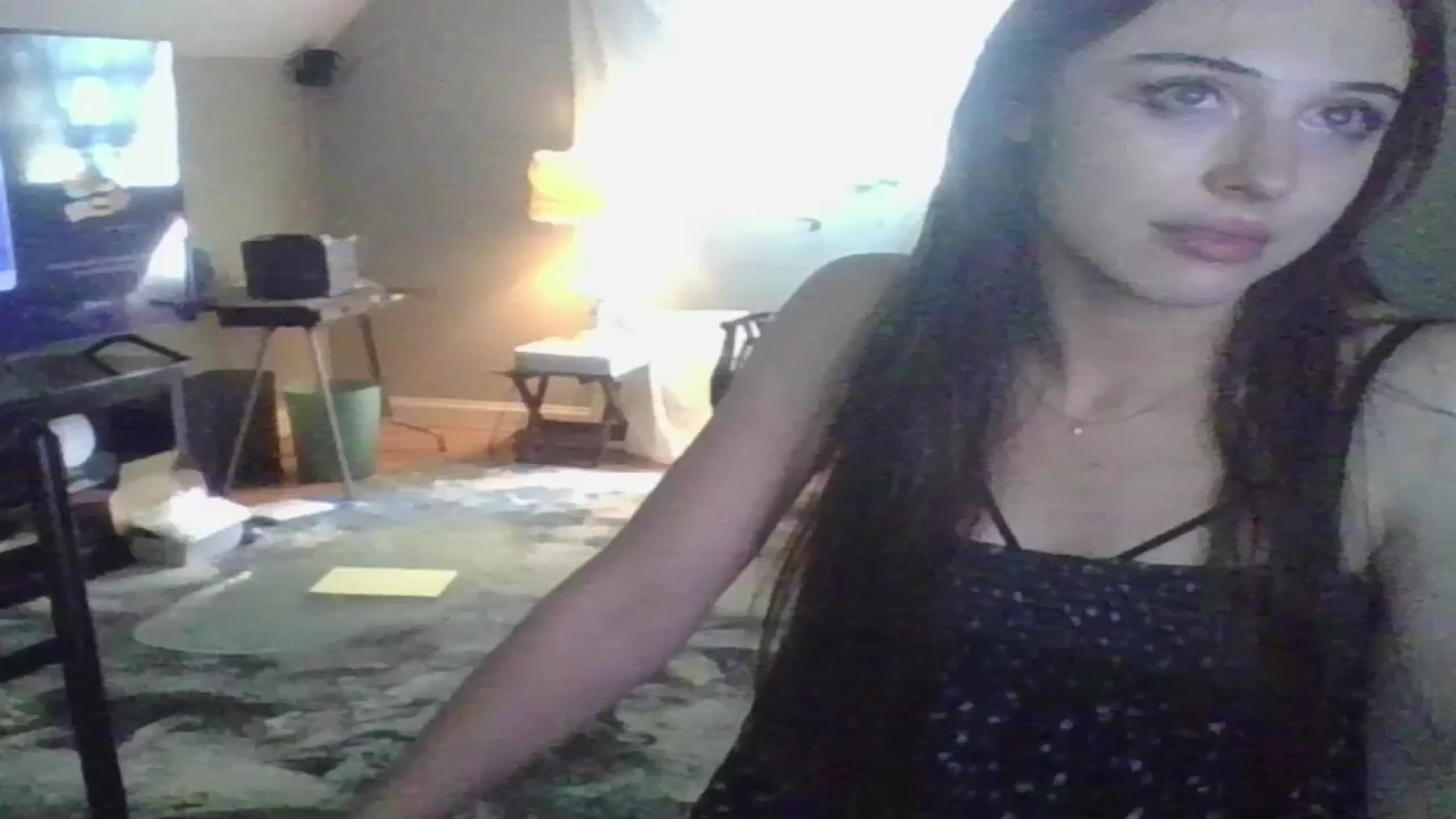 Gallery image thumbnail from thotfuldotter's myfreecams stream on, 04/07/2025, 17:40 image 19 of 20