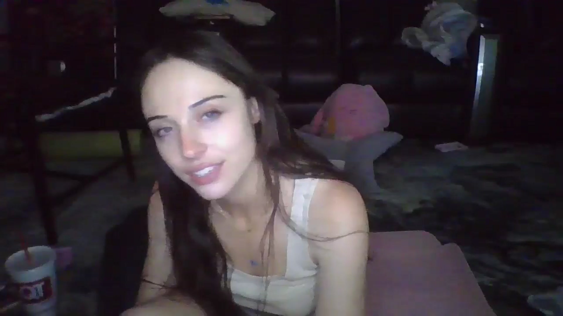 Gallery image thumbnail from thotfuldotter's myfreecams stream on, 04/15/2025, 04:29 image 6 of 20