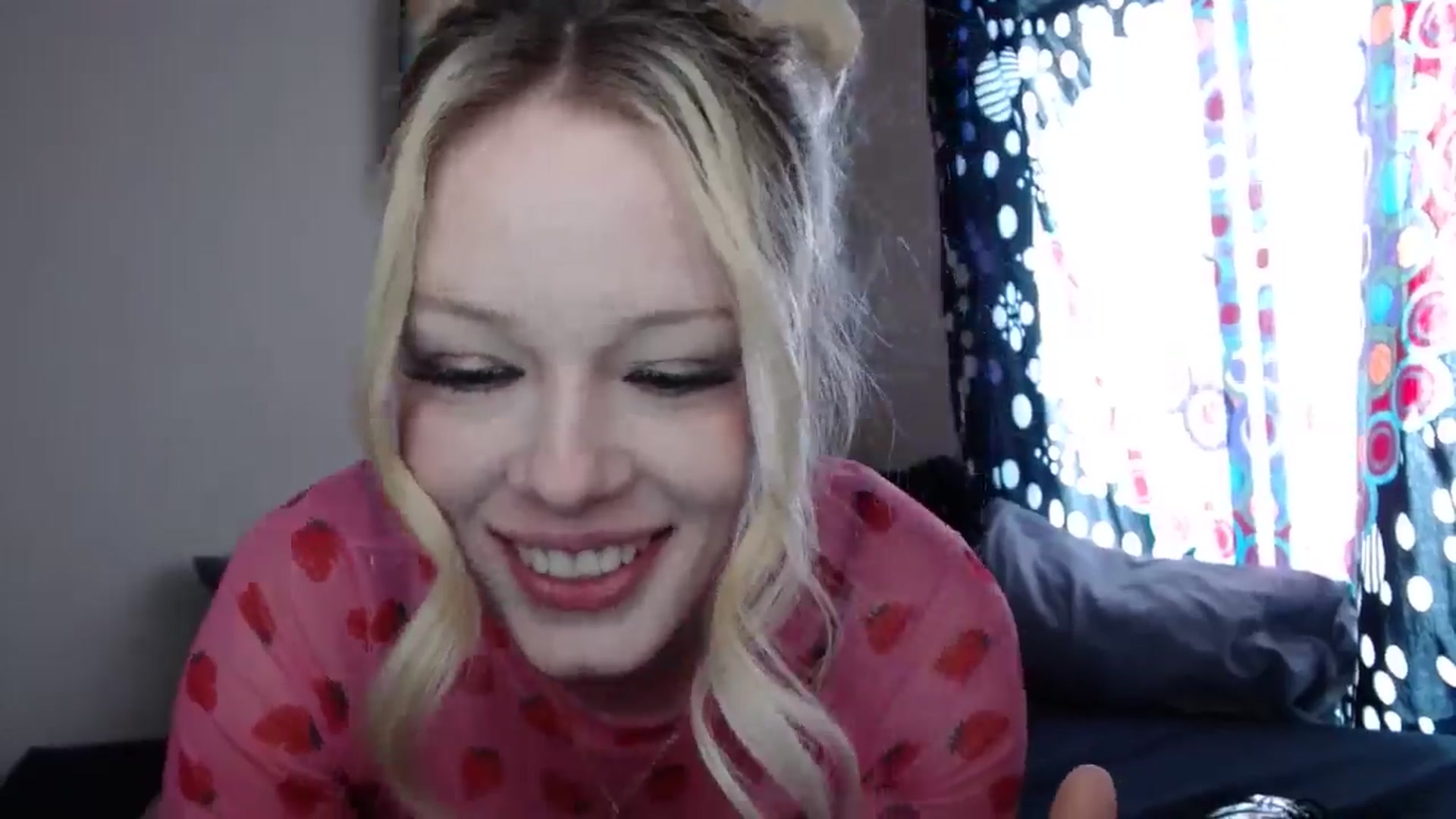 Gallery image thumbnail from thtoneblonde's myfreecams stream on, 01/01/2025, 16:41 image 12 of 20