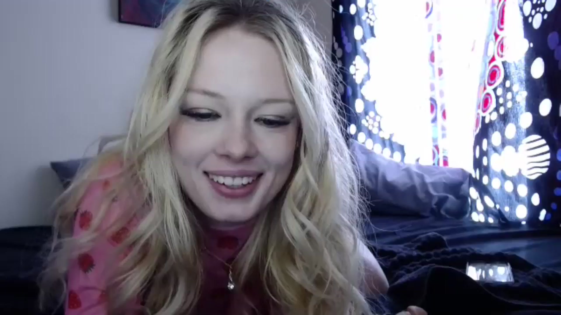 Gallery image thumbnail from thtoneblonde's myfreecams stream on, 01/01/2025, 17:42 image 10 of 20