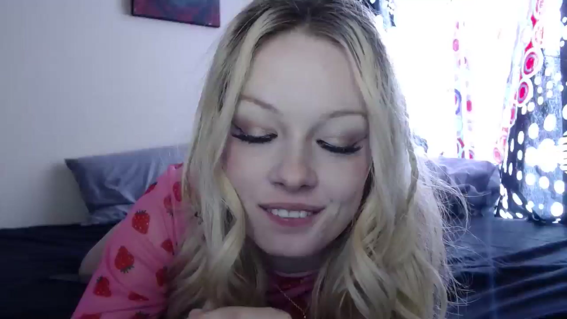 Gallery image thumbnail from thtoneblonde's myfreecams stream on, 01/01/2025, 17:42 image 1 of 20
