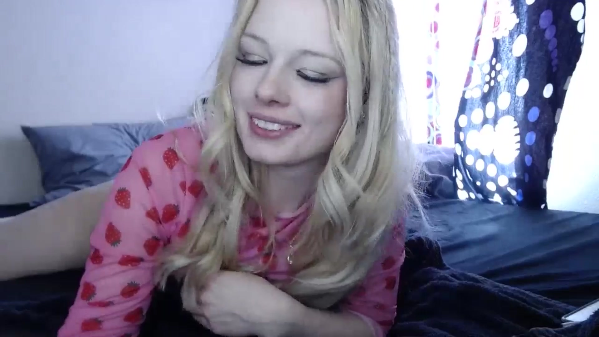 Gallery image thumbnail from thtoneblonde's myfreecams stream on, 01/01/2025, 17:57 image 9 of 20