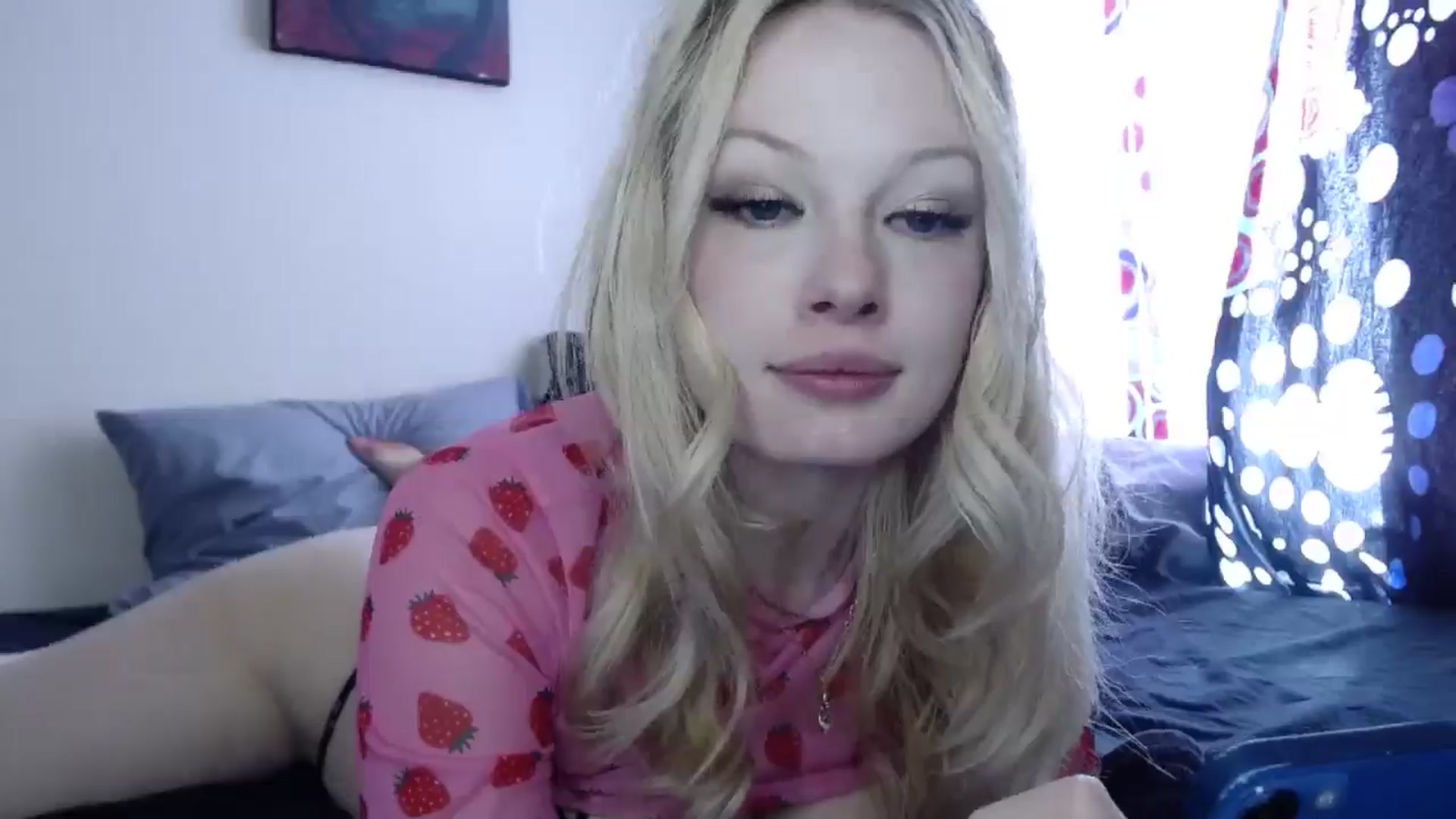Gallery image thumbnail from thtoneblonde's myfreecams stream on, 01/01/2025, 17:57 image 2 of 20