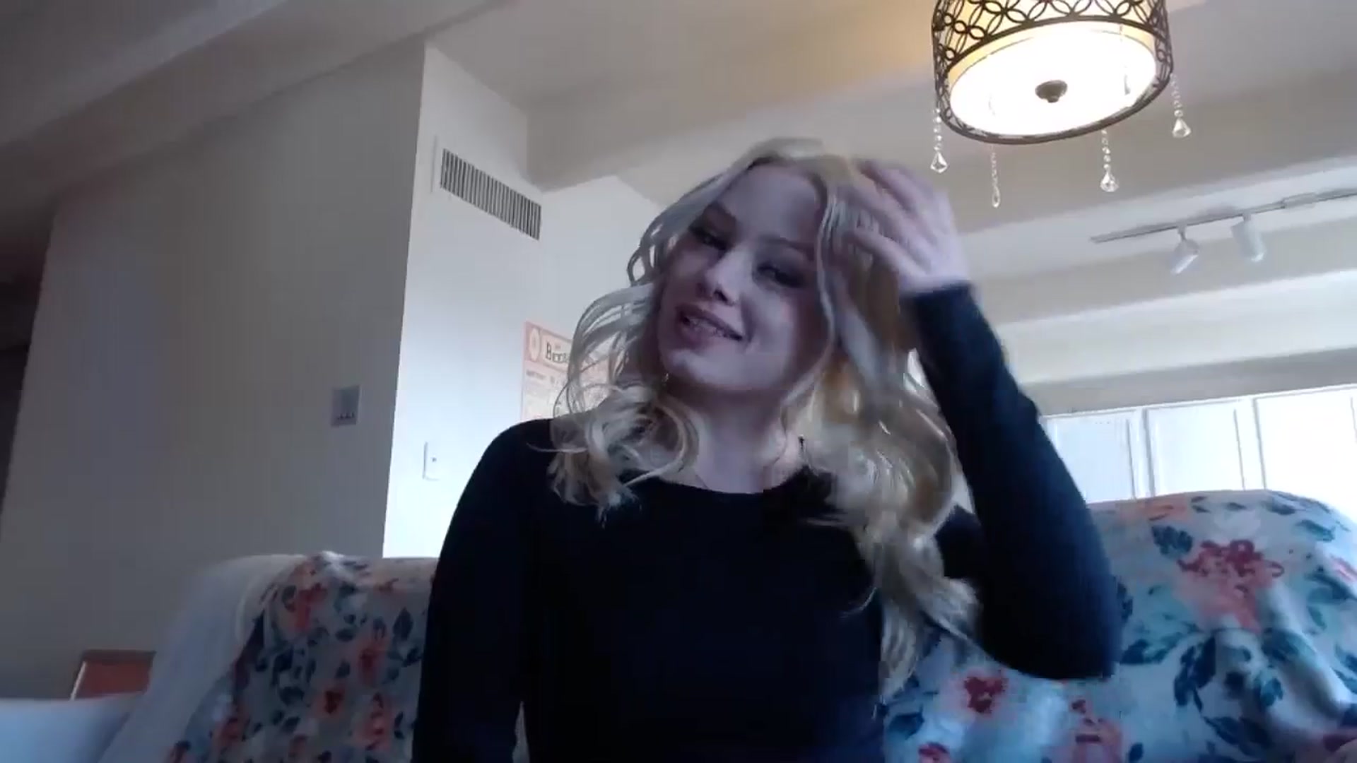 Gallery image thumbnail from thtoneblonde's myfreecams stream on, 01/19/2025, 20:08 image 2 of 20