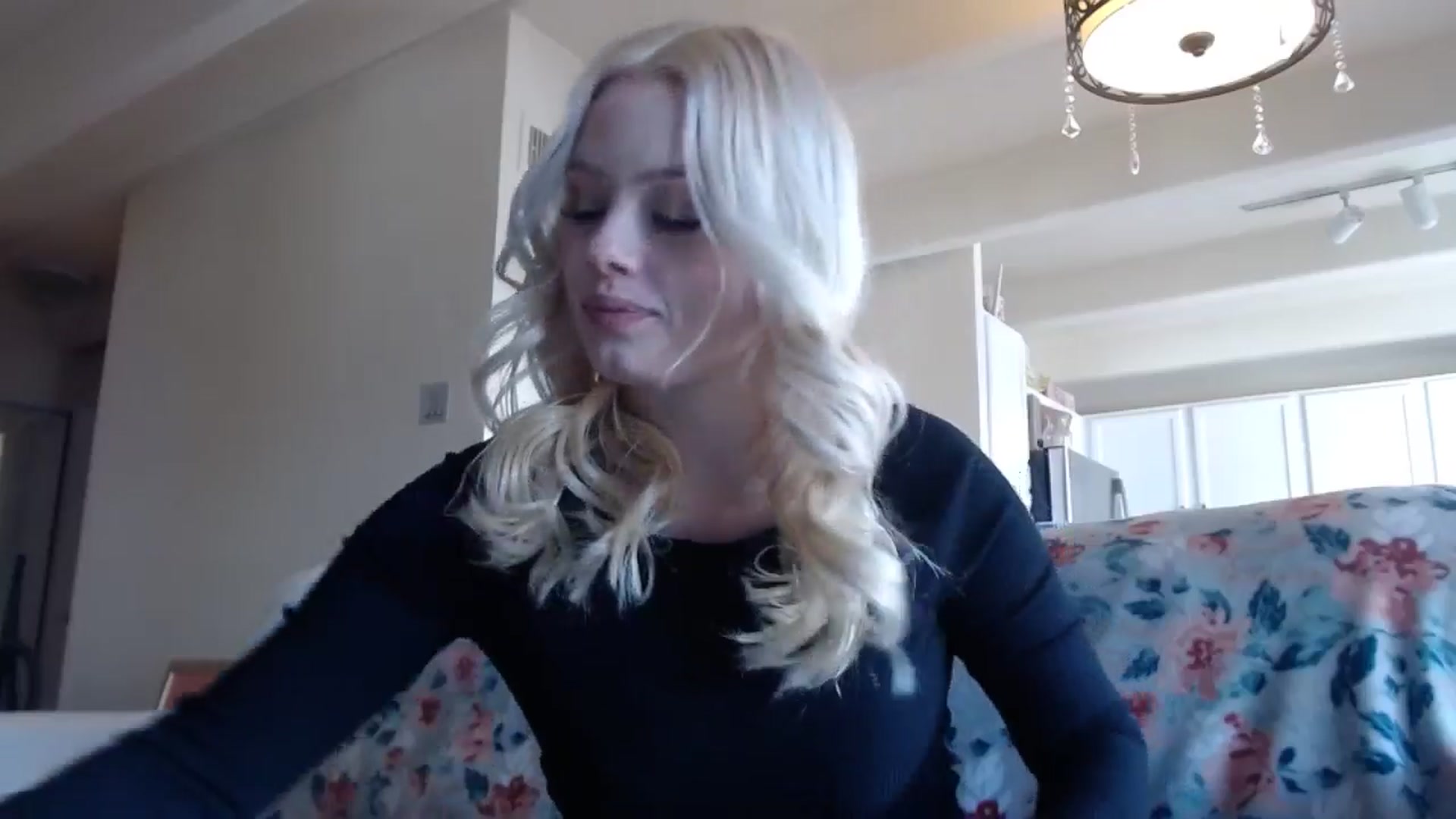 Gallery image thumbnail from thtoneblonde's myfreecams stream on, 01/19/2025, 20:08 image 8 of 20
