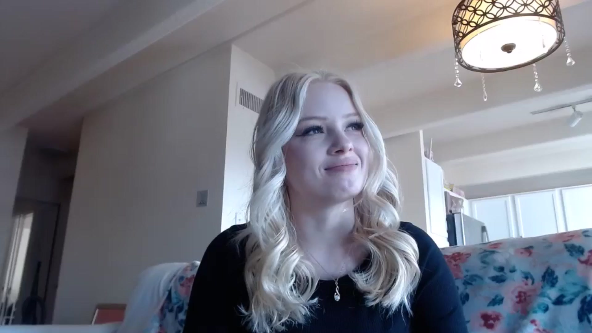 Gallery image thumbnail from thtoneblonde's myfreecams stream on, 01/19/2025, 20:08 image 16 of 20