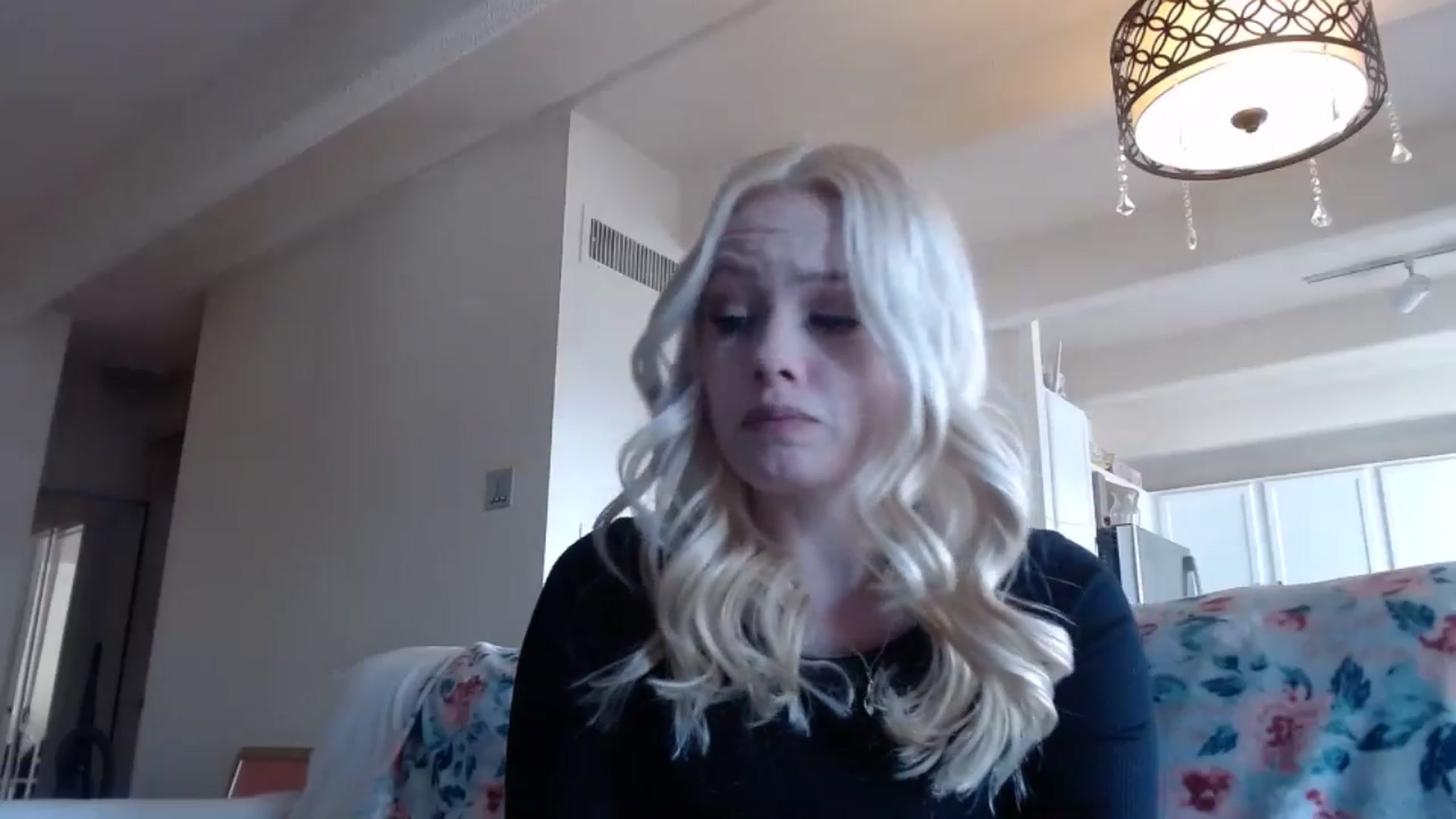 Gallery image thumbnail from thtoneblonde's myfreecams stream on, 01/19/2025, 20:08 image 17 of 20