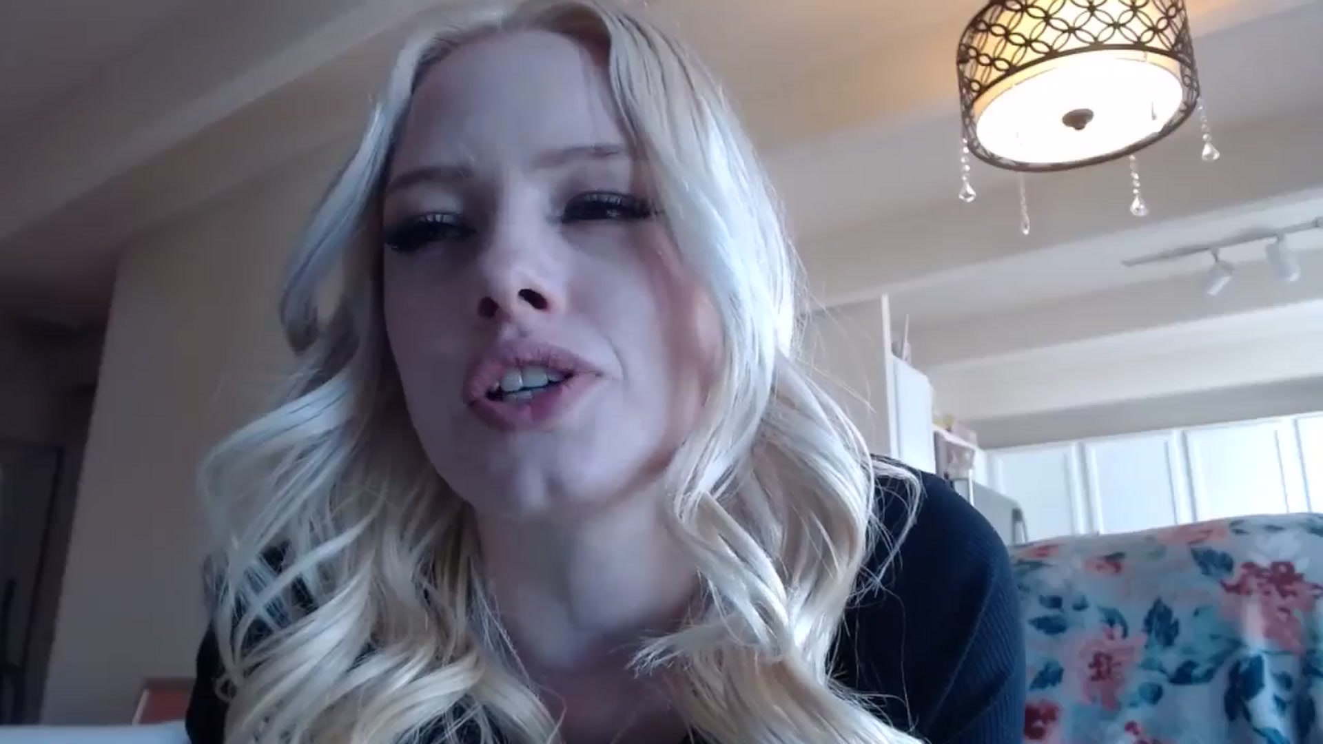 Gallery image thumbnail from thtoneblonde's myfreecams stream on, 01/19/2025, 20:08 image 13 of 20