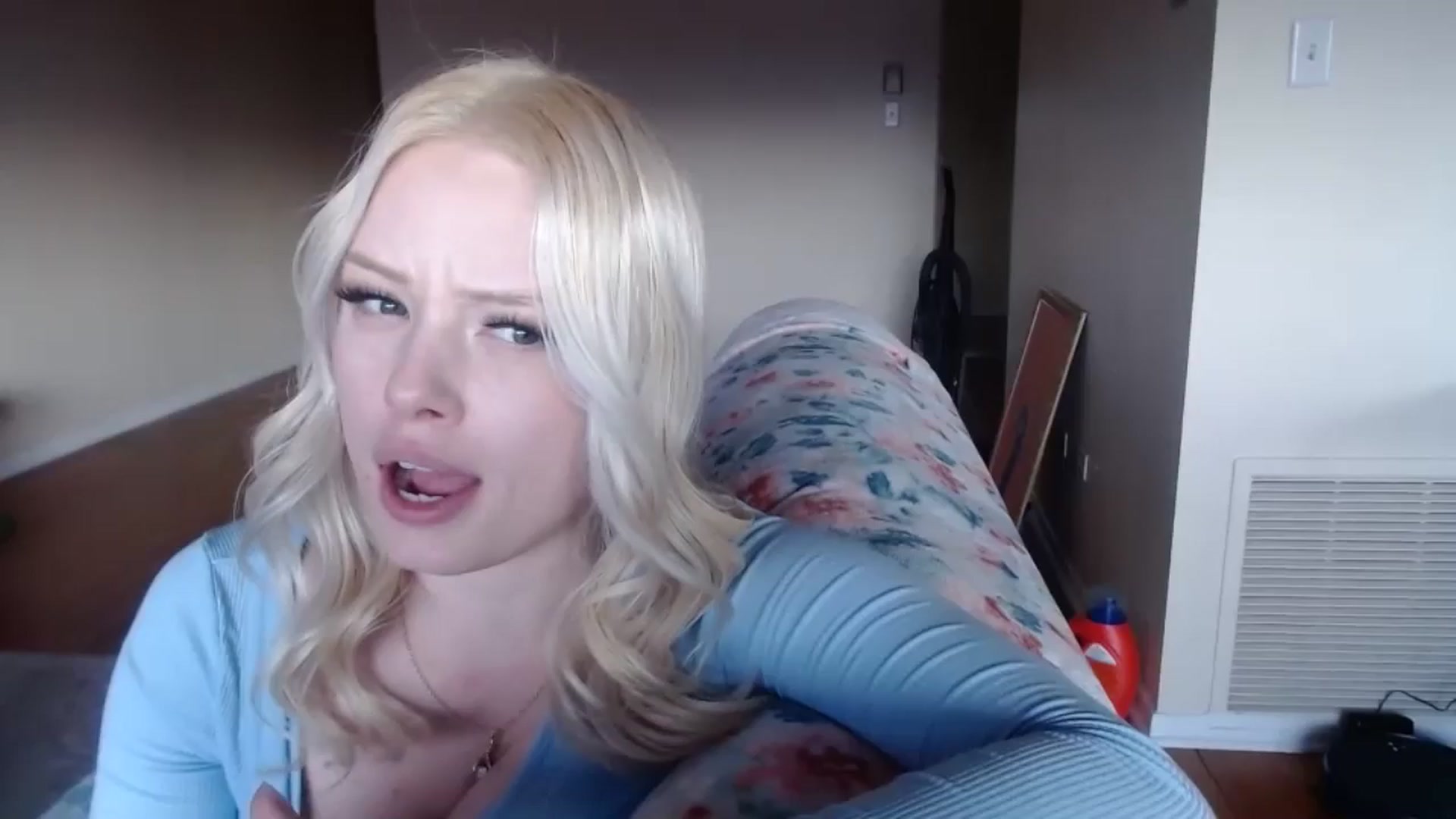 Gallery image thumbnail from thtoneblonde's myfreecams stream on, 01/20/2025, 24:12 image 13 of 20