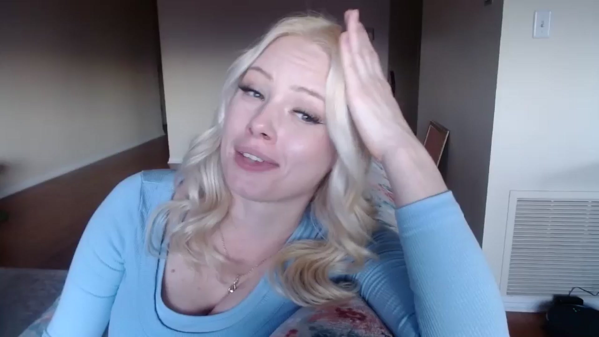 Gallery image thumbnail from thtoneblonde's myfreecams stream on, 01/20/2025, 24:12 image 12 of 20