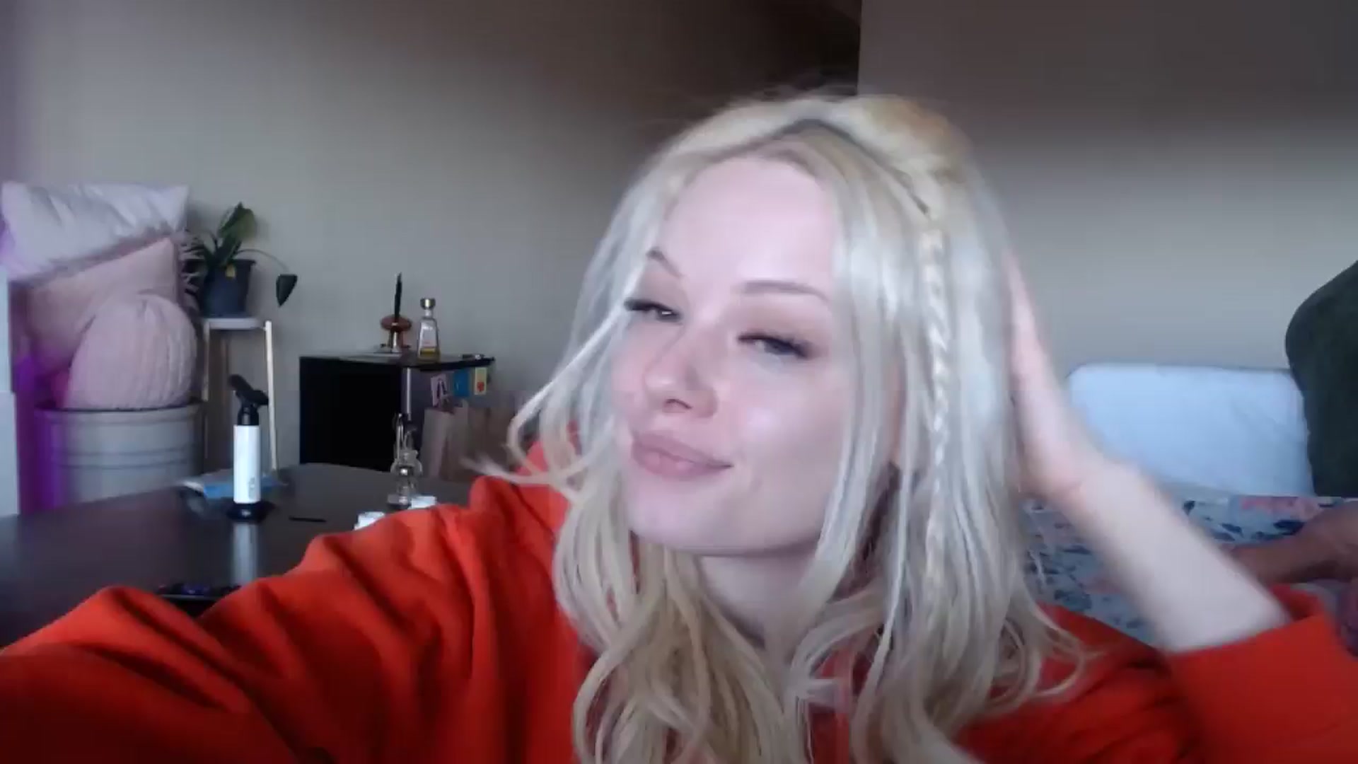 Gallery image thumbnail from thtoneblonde's myfreecams stream on, 02/01/2025, 16:45 image 19 of 20