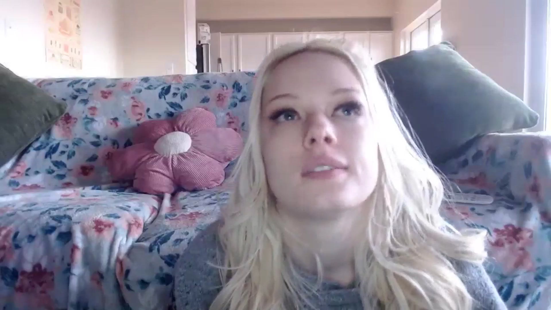 Gallery image thumbnail from thtoneblonde's myfreecams stream on, 02/01/2025, 16:45 image 12 of 20