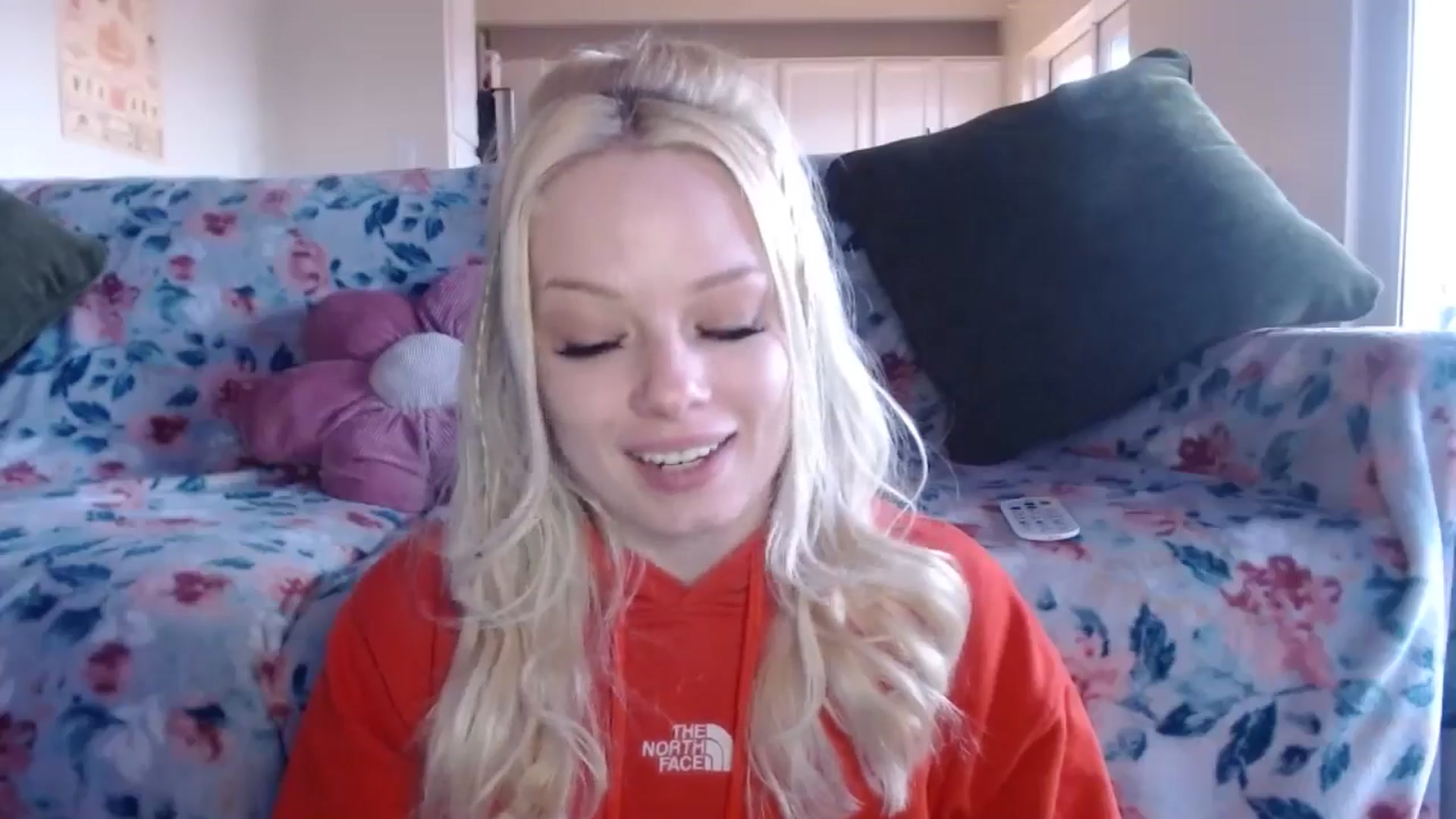 Gallery image thumbnail from thtoneblonde's myfreecams stream on, 02/01/2025, 16:45 image 6 of 20