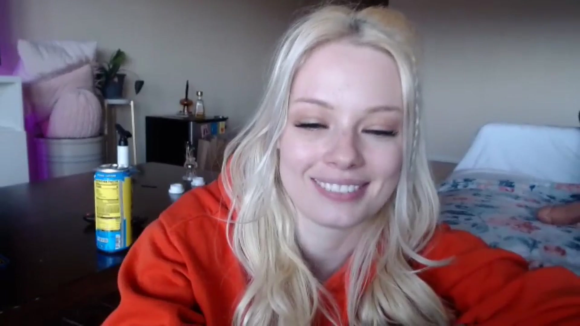Gallery image thumbnail from thtoneblonde's myfreecams stream on, 02/01/2025, 16:45 image 18 of 20