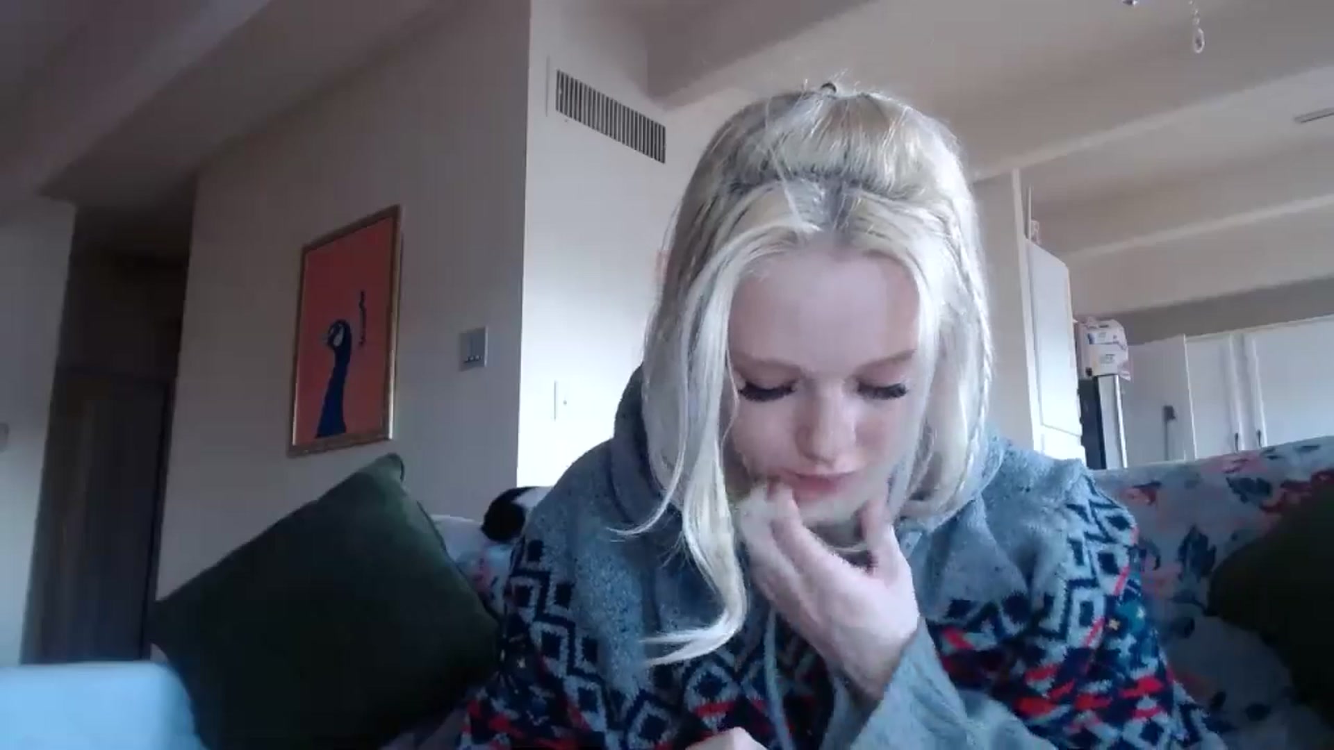 Gallery image thumbnail from thtoneblonde's myfreecams stream on, 02/01/2025, 18:05 image 5 of 20