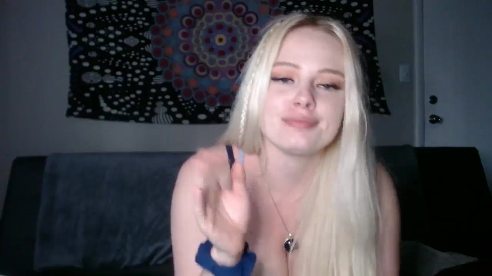 Gallery image thumbnail from thtoneblonde's myfreecams stream on, 08/24/2025, 20:11 image 4 of 20