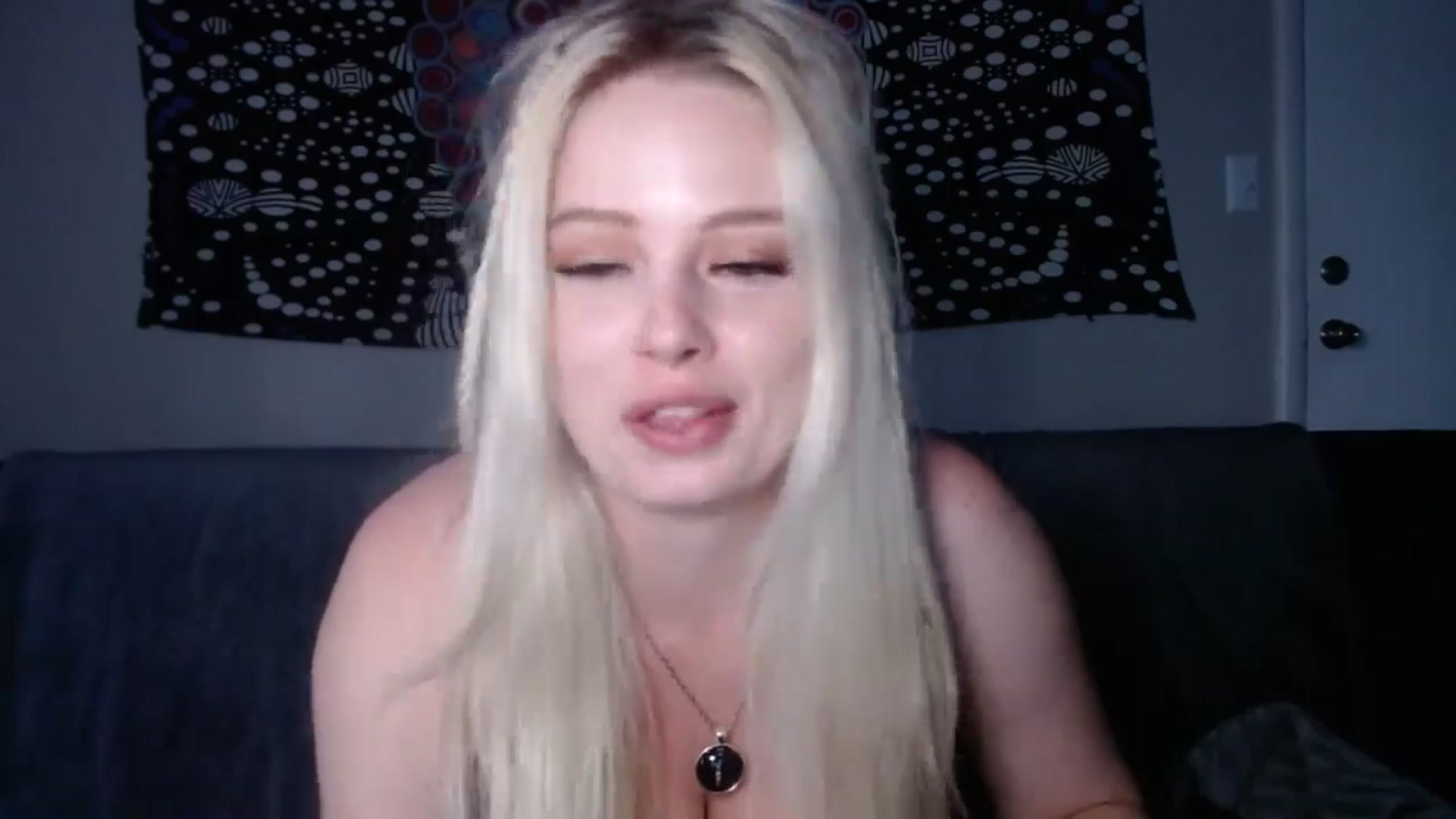 Gallery image thumbnail from thtoneblonde's myfreecams stream on, 08/24/2025, 20:11 image 10 of 20