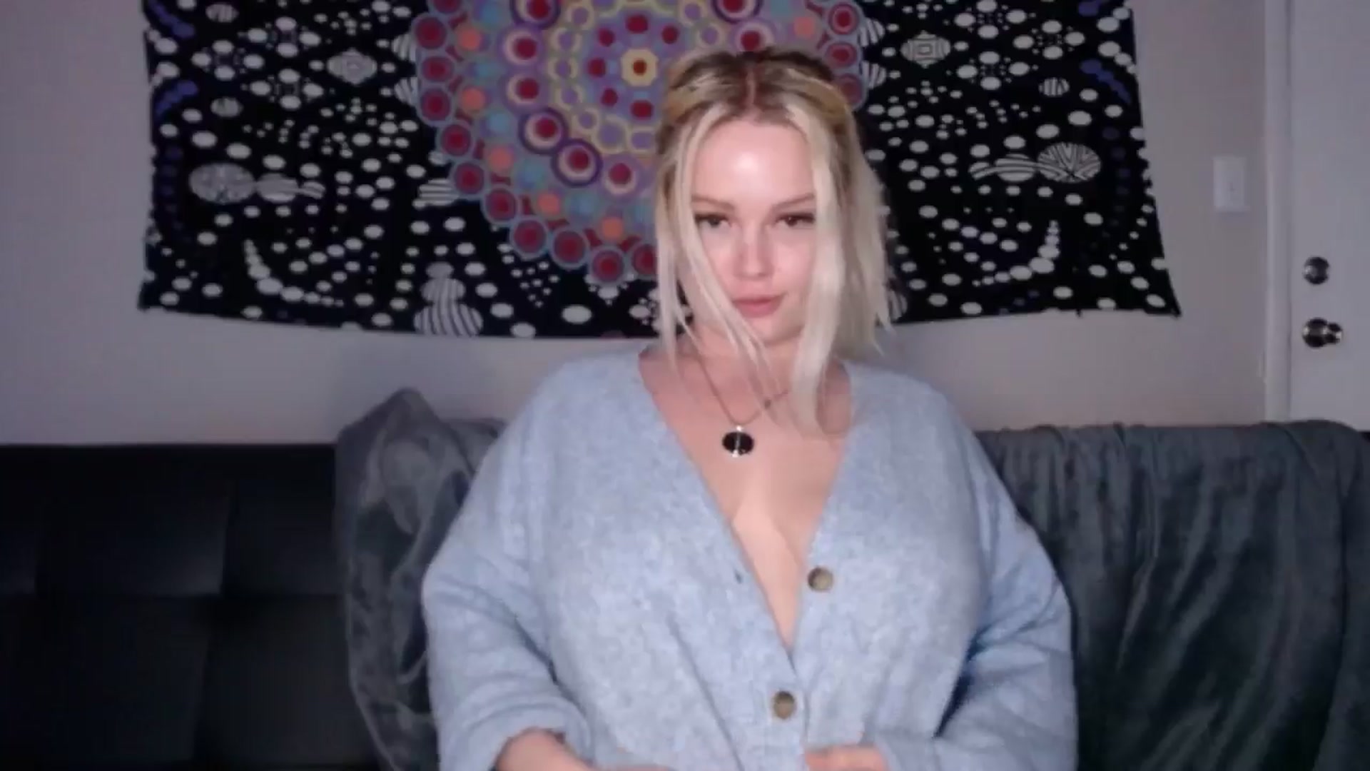 Gallery image thumbnail from thtoneblonde's myfreecams stream on, 08/24/2025, 23:31 image 19 of 20