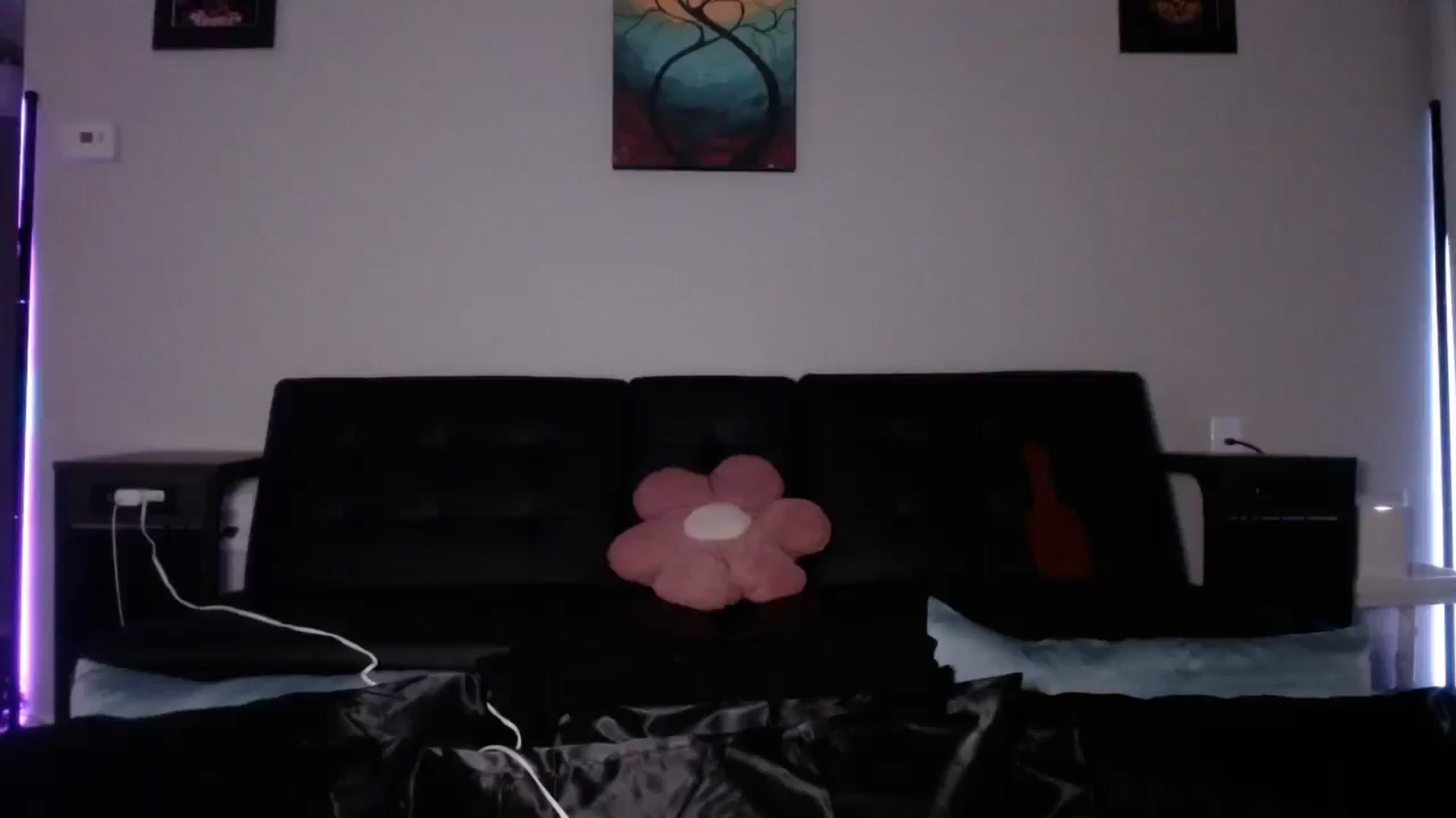 Gallery image thumbnail from thtoneblonde's myfreecams stream on, 10/05/2025, 12:28 image 1 of 20