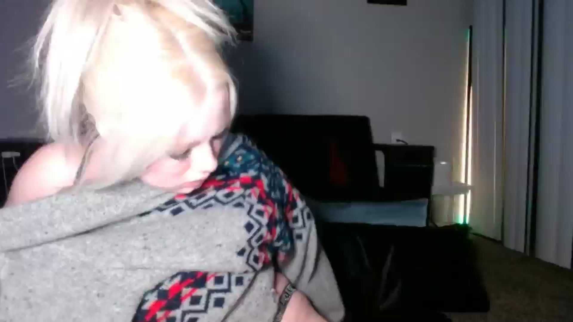 Gallery image thumbnail from thtoneblonde's myfreecams stream on, 10/05/2025, 12:28 image 16 of 20