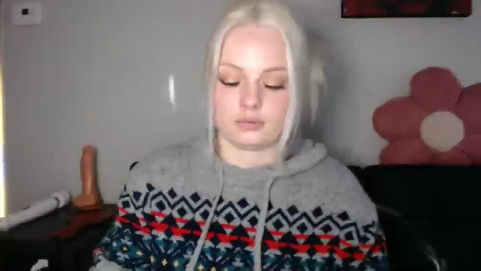 Gallery image thumbnail from thtoneblonde's myfreecams stream on, 10/05/2025, 14:41 image 12 of 20