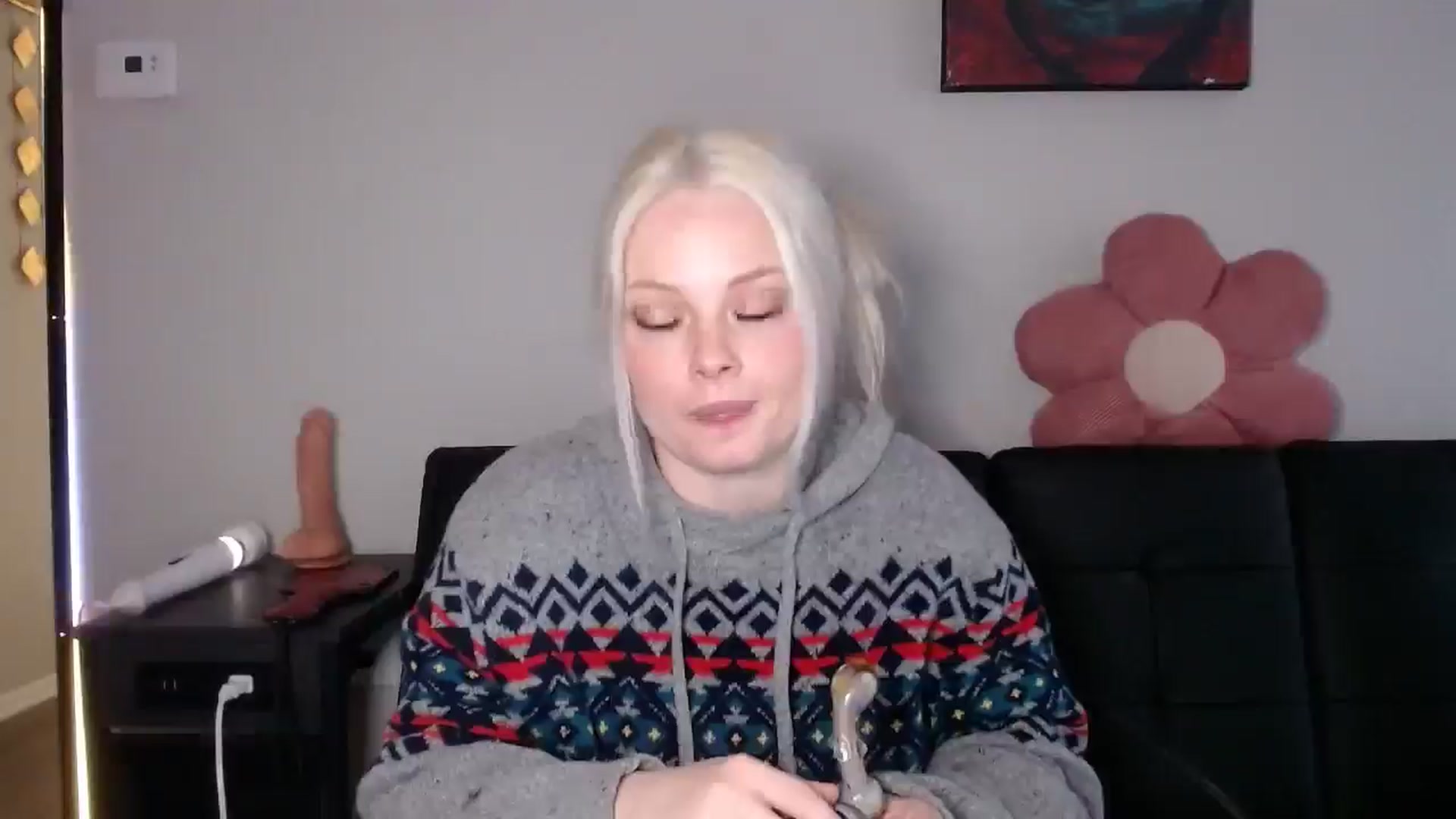 Gallery image thumbnail from thtoneblonde's myfreecams stream on, 10/05/2025, 14:41 image 7 of 20