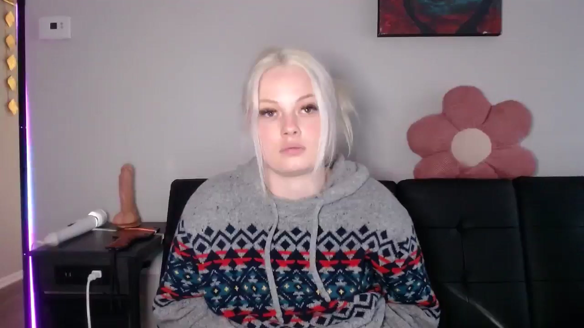 Gallery image thumbnail from thtoneblonde's myfreecams stream on, 10/05/2025, 14:41 image 8 of 20