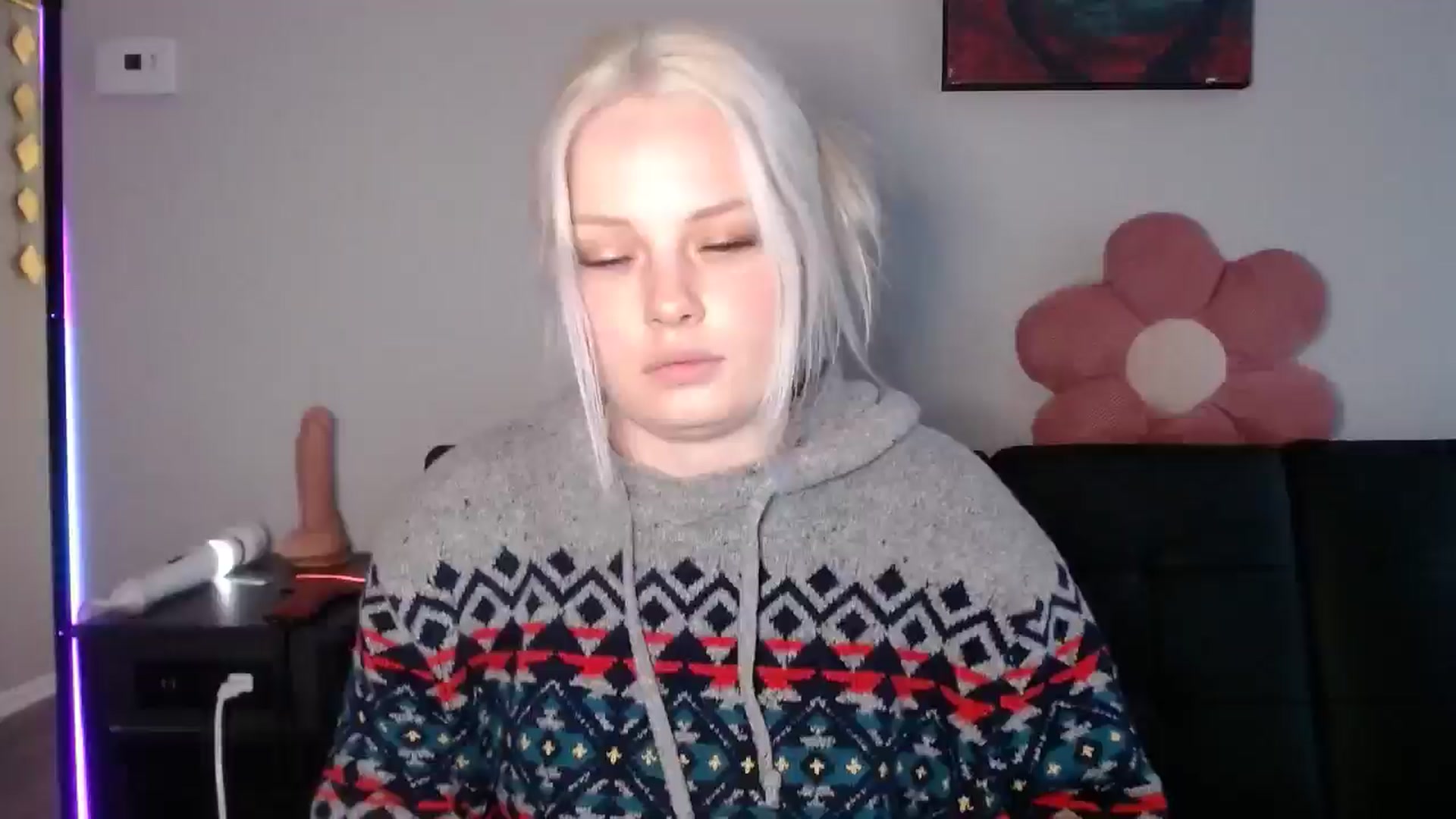 Gallery image thumbnail from thtoneblonde's myfreecams stream on, 10/05/2025, 14:41 image 5 of 20