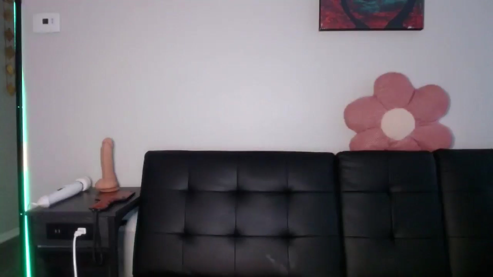 Gallery image thumbnail from thtoneblonde's myfreecams stream on, 10/05/2025, 14:41 image 3 of 20