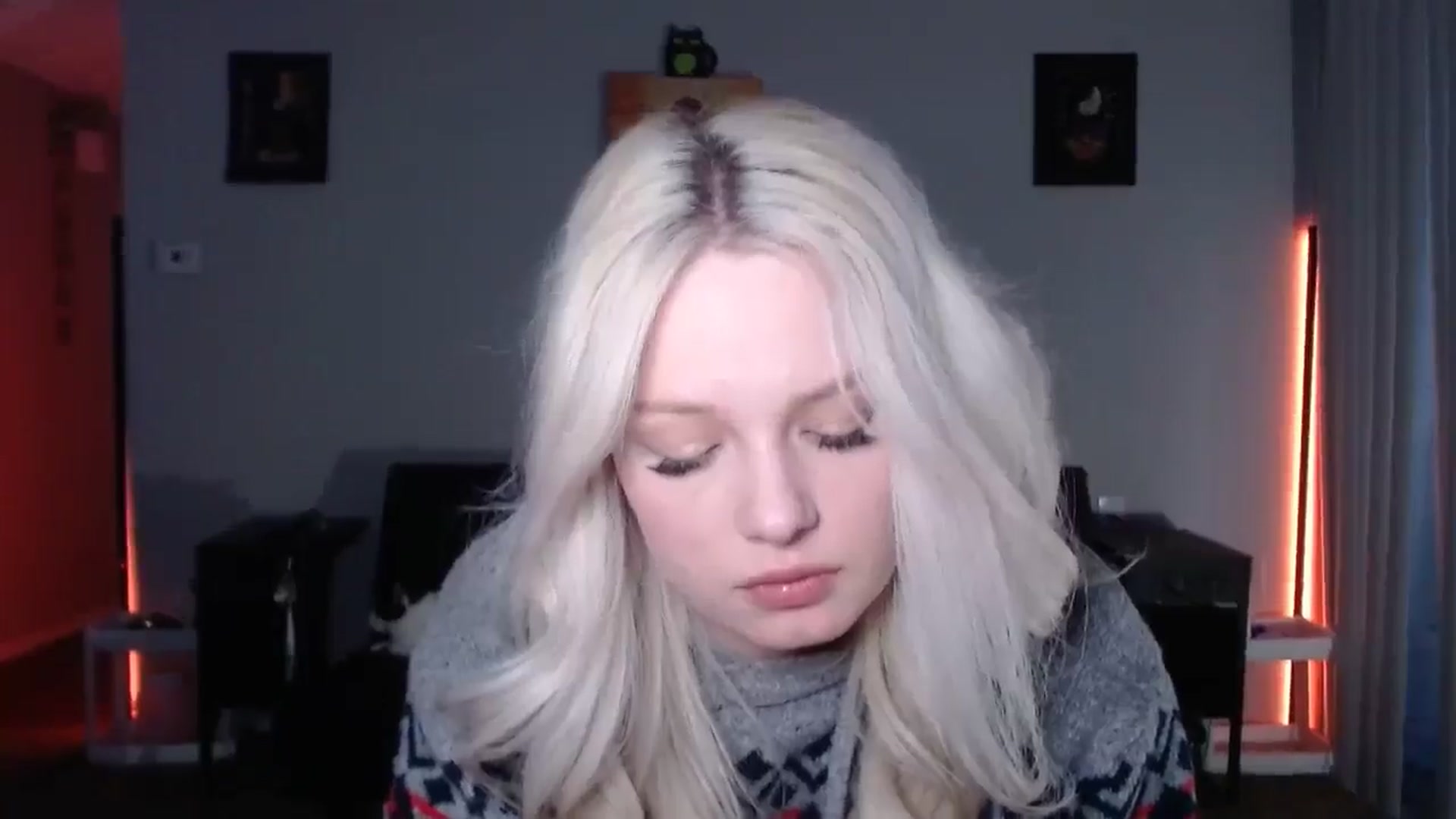 Gallery image thumbnail from thtoneblonde's myfreecams stream on, 10/30/2025, 13:33 image 18 of 20