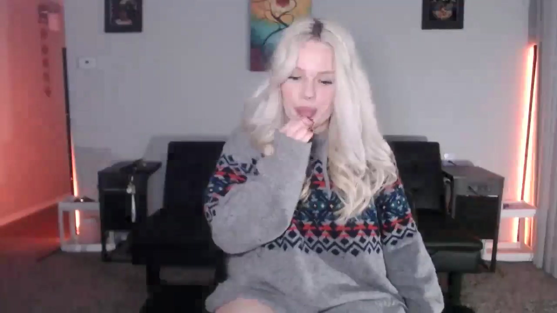 Gallery image thumbnail from thtoneblonde's myfreecams stream on, 10/30/2025, 13:33 image 3 of 20