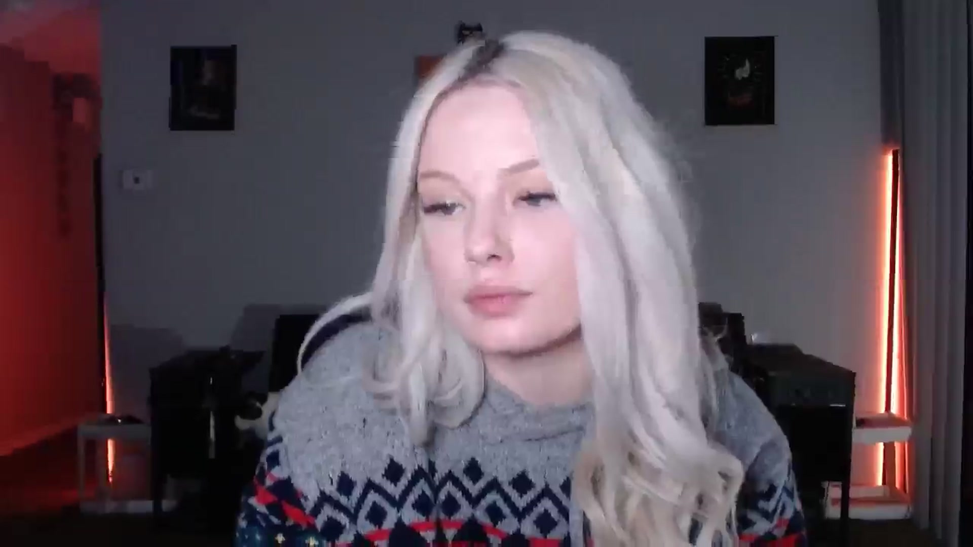Gallery image thumbnail from thtoneblonde's myfreecams stream on, 10/30/2025, 13:33 image 10 of 20