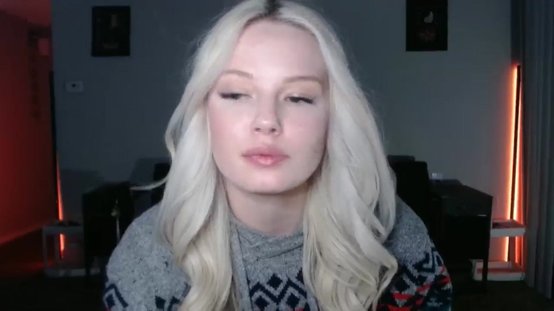 Gallery image thumbnail from thtoneblonde's myfreecams stream on, 10/30/2025, 13:33 image 7 of 20