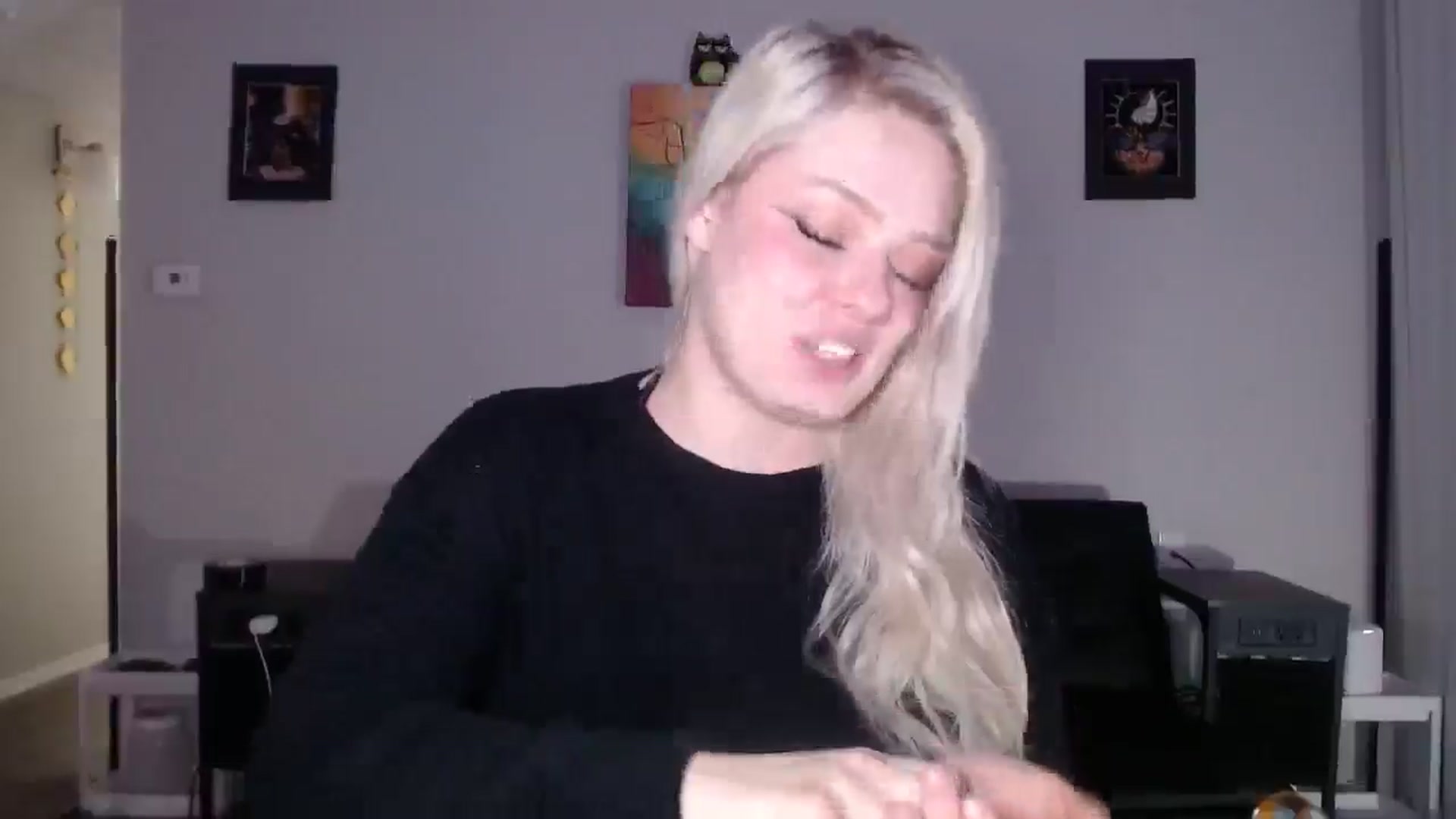 Gallery image thumbnail from thtoneblonde's myfreecams stream on, 11/27/2025, 14:32 image 9 of 20