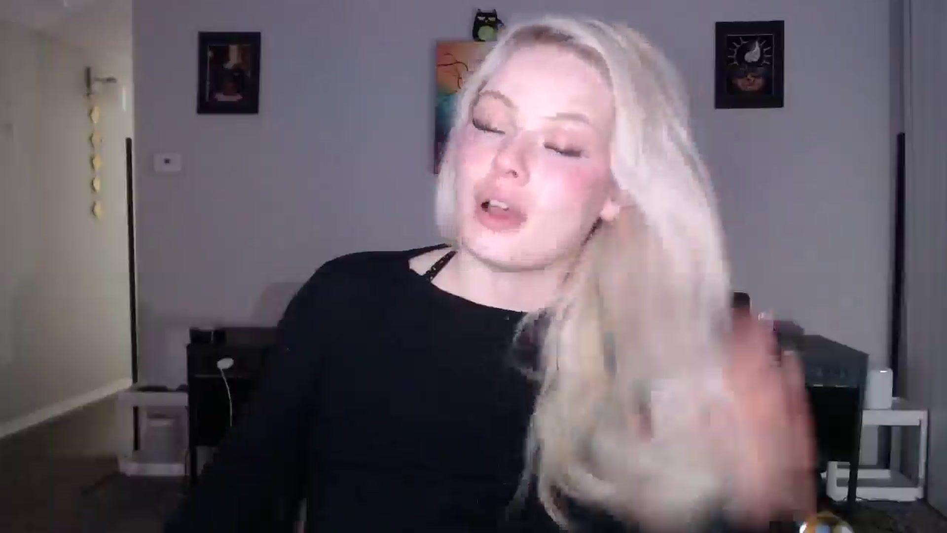 Gallery image thumbnail from thtoneblonde's myfreecams stream on, 11/27/2025, 14:32 image 2 of 20