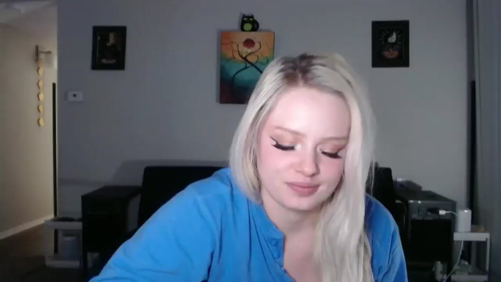 Gallery image thumbnail from thtoneblonde's myfreecams stream on, 11/29/2025, 11:51 image 14 of 20