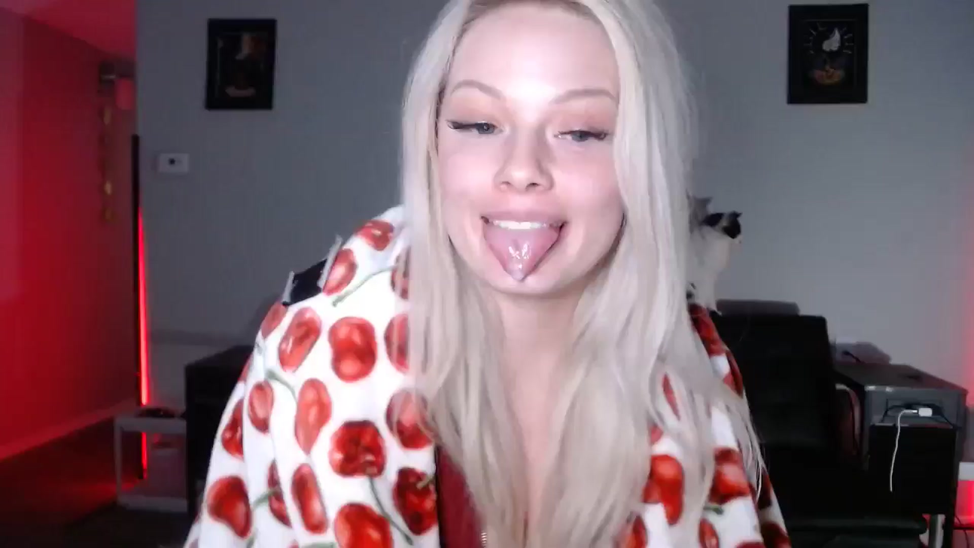 Gallery image thumbnail from thtoneblonde's myfreecams stream on, 11/30/2025, 10:49 image 12 of 20