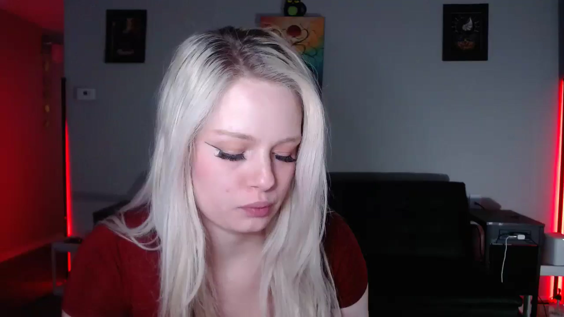 Gallery image thumbnail from thtoneblonde's myfreecams stream on, 11/30/2025, 10:49 image 3 of 20