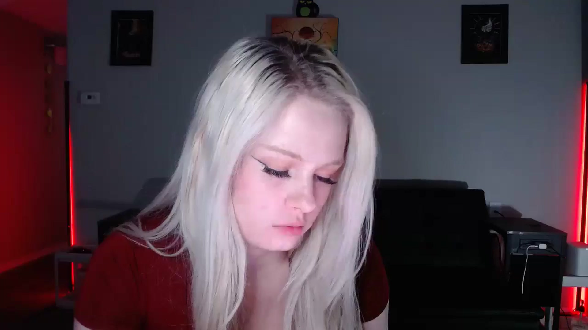 Gallery image thumbnail from thtoneblonde's myfreecams stream on, 11/30/2025, 10:49 image 2 of 20