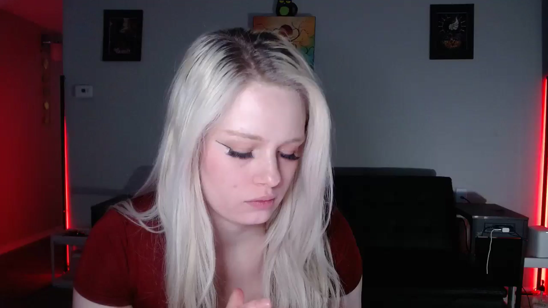 Gallery image thumbnail from thtoneblonde's myfreecams stream on, 11/30/2025, 10:49 image 1 of 20