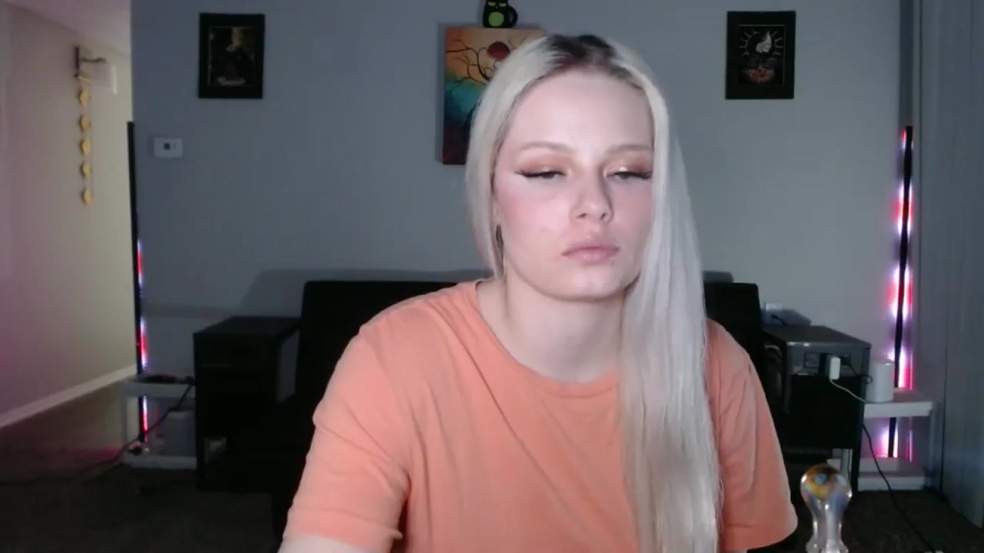 Gallery image thumbnail from thtoneblonde's myfreecams stream on, 12/04/2025, 10:26 image 20 of 20