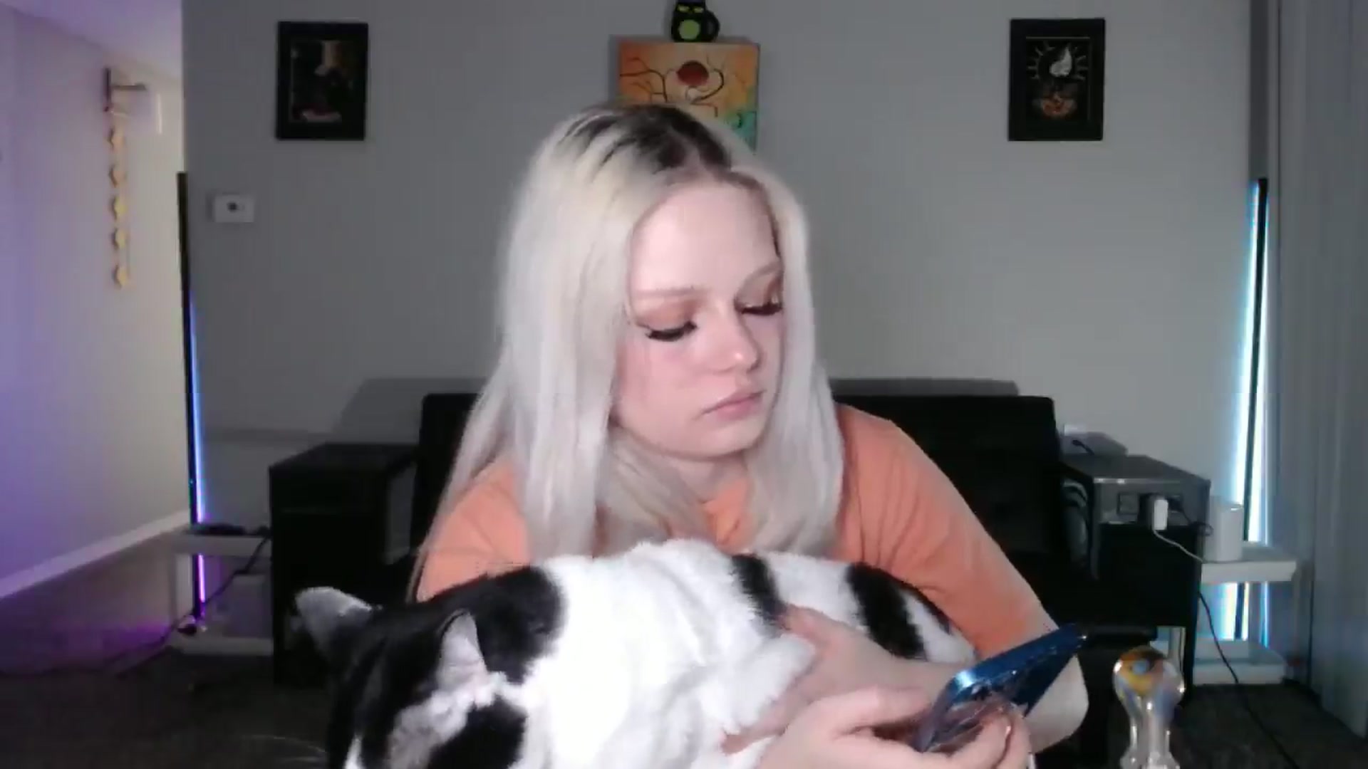 Gallery image thumbnail from thtoneblonde's myfreecams stream on, 12/04/2025, 10:26 image 18 of 20