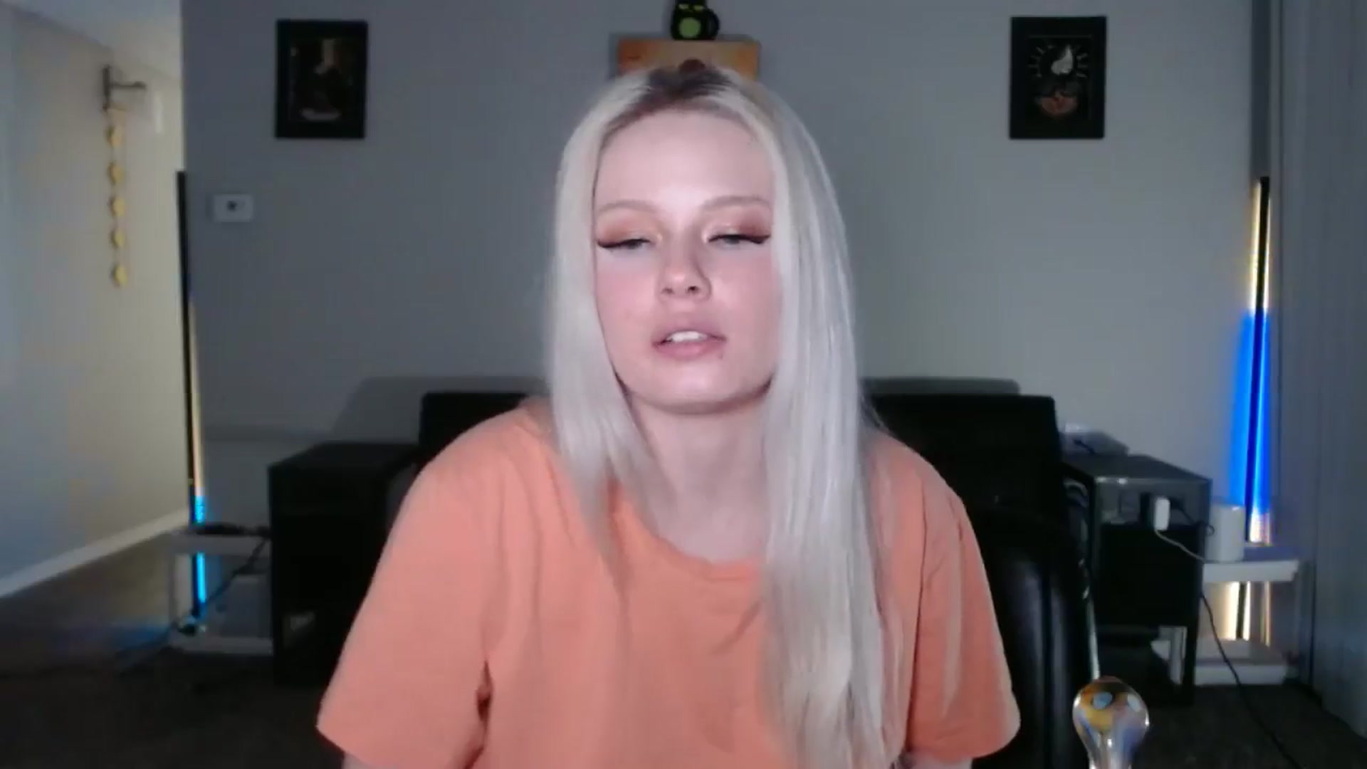 Gallery image thumbnail from thtoneblonde's myfreecams stream on, 12/04/2025, 10:26 image 12 of 20