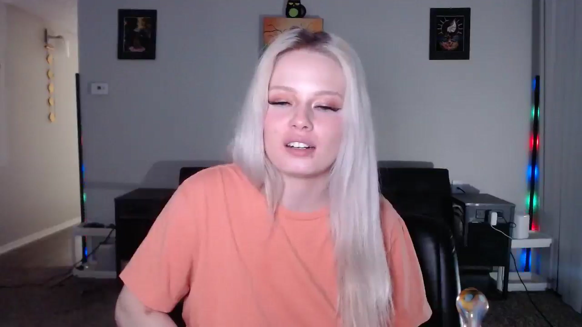 Gallery image thumbnail from thtoneblonde's myfreecams stream on, 12/04/2025, 10:26 image 14 of 20
