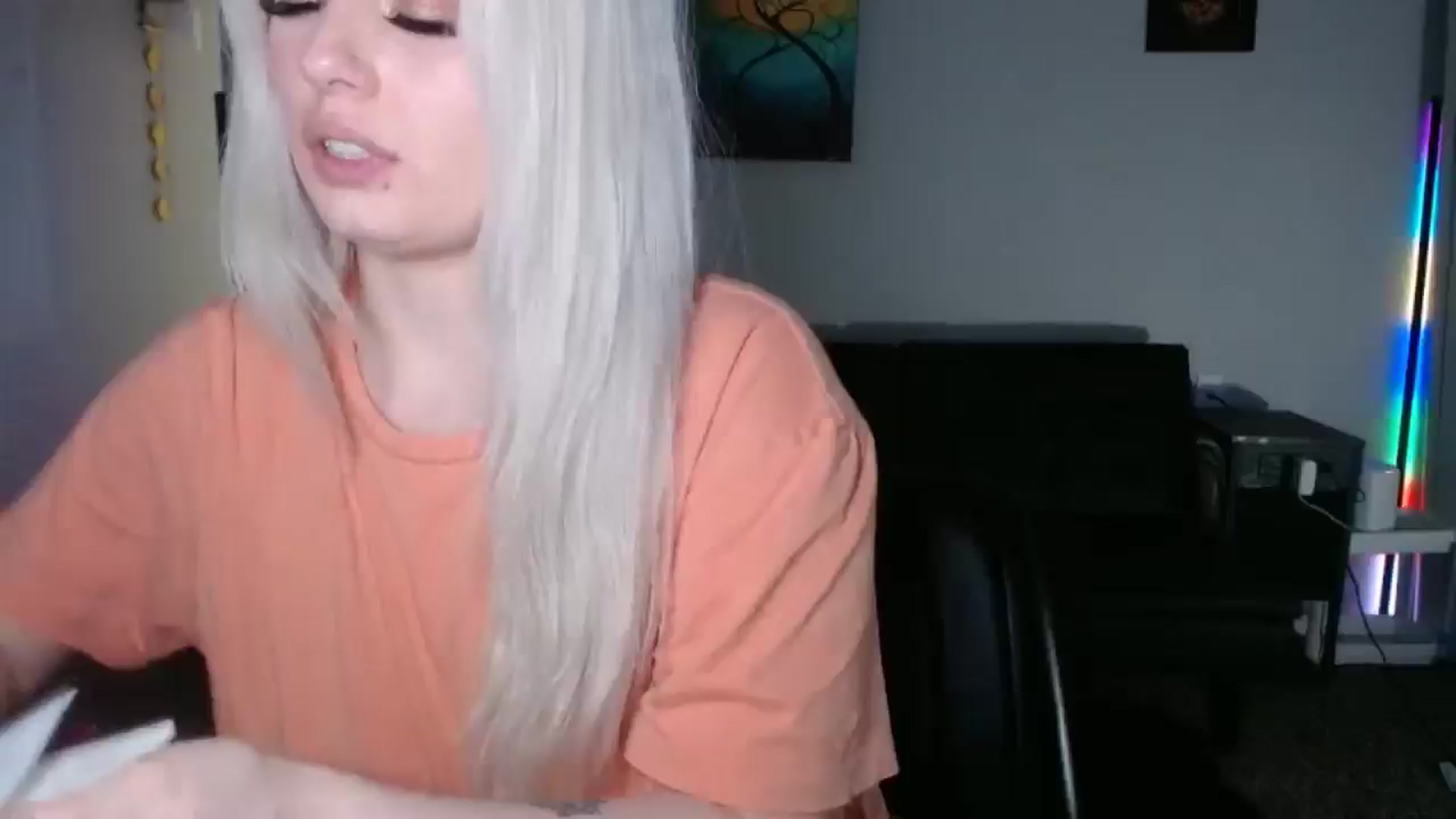 Gallery image thumbnail from thtoneblonde's myfreecams stream on, 12/04/2025, 10:26 image 8 of 20
